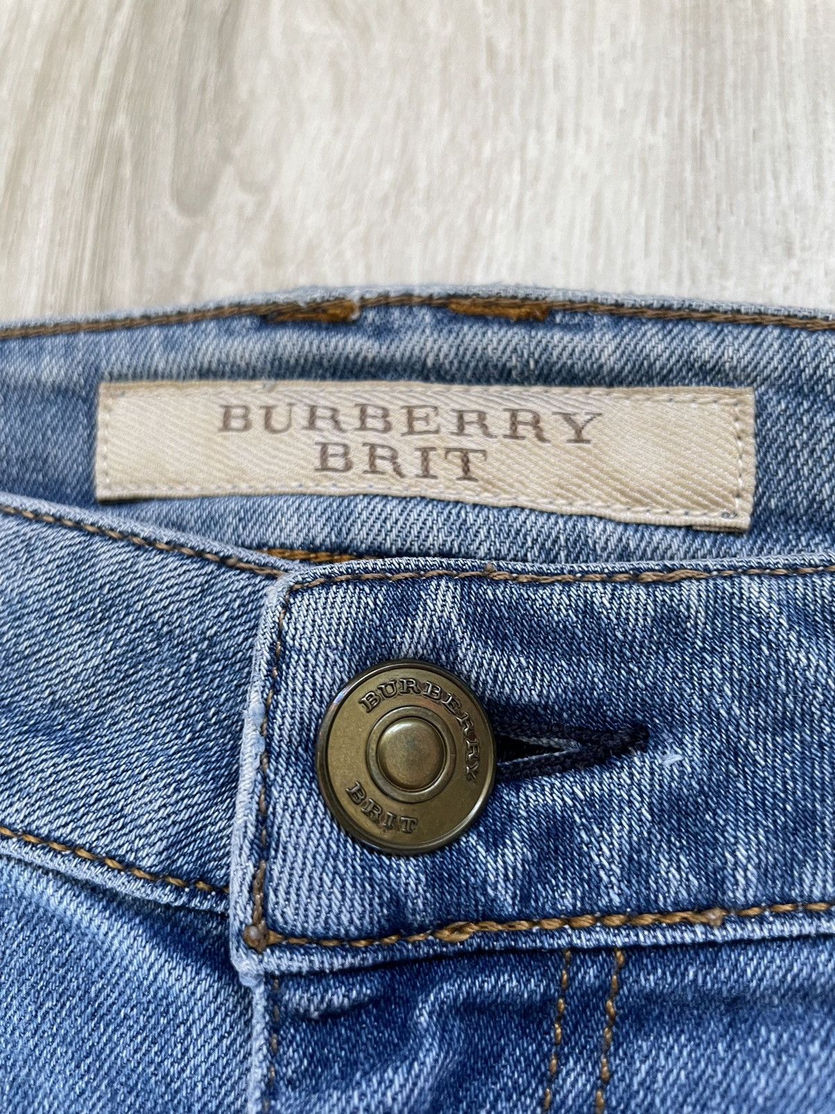 Burberry × Jean Burberry Brit Skinny Low-Rise Women’s Jeans Size 28" / US 6 / IT 42 - 4 Thumbnail