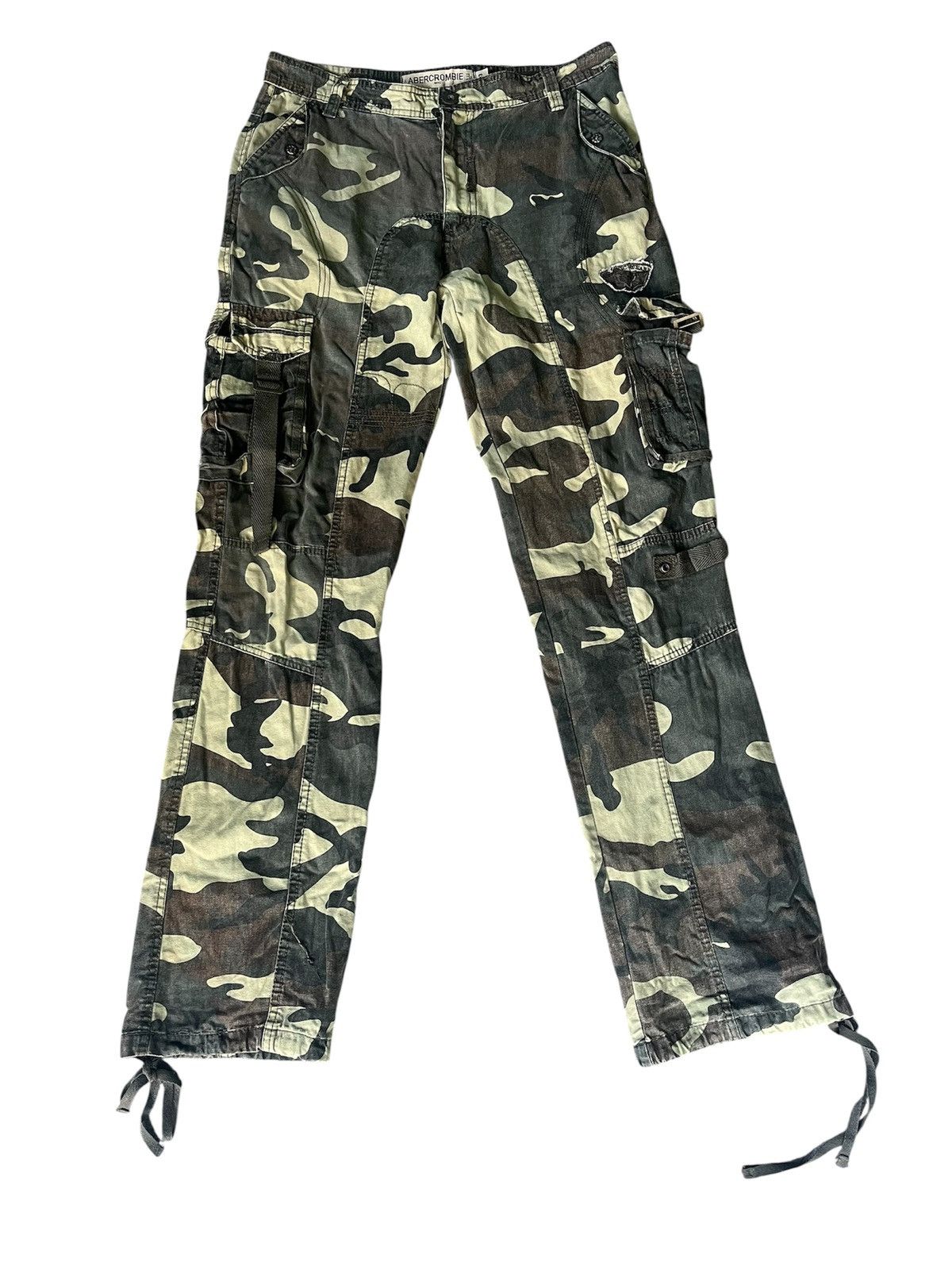 Abercrombie & Fitch Abercrombie & Fitch Camo Cargo Pants Vintge Size US 33 - 1 Thumbnail