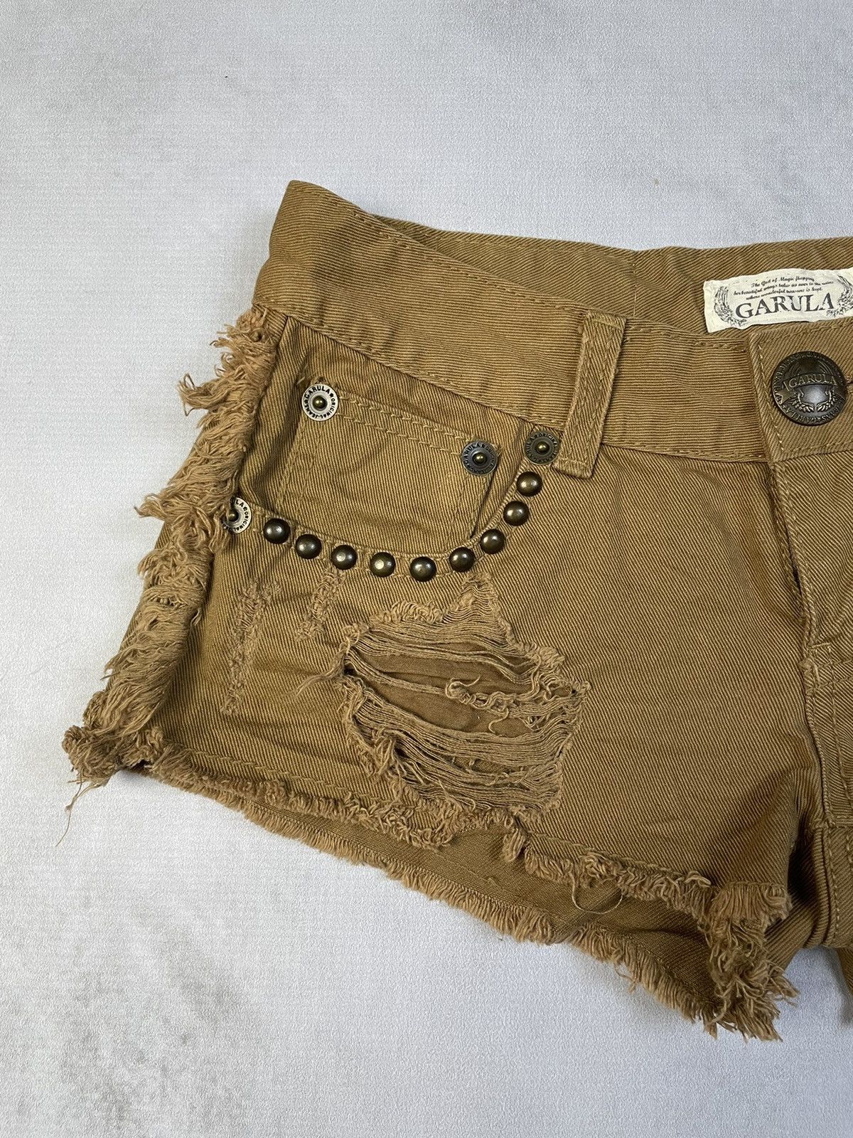 Japanese Brand 2000s Garula Gyaru Gal Studded Distressed Low Rise Shorts Size 27" / US 4 / IT 40 - 3 Thumbnail