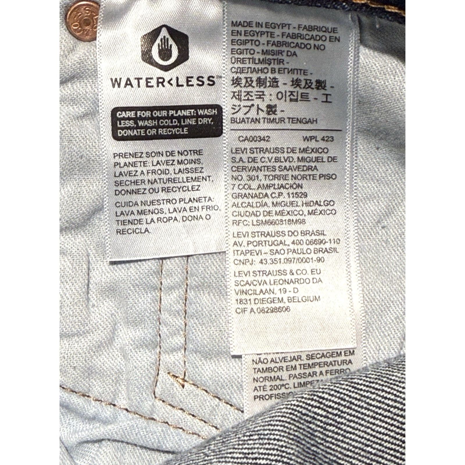 Levi's VINTAGE Levi's 501XX Jeans Straight Leg Button Fly Blue Denim 34x31 90s Mens Size US 34 / EU 50 - 6 Thumbnail