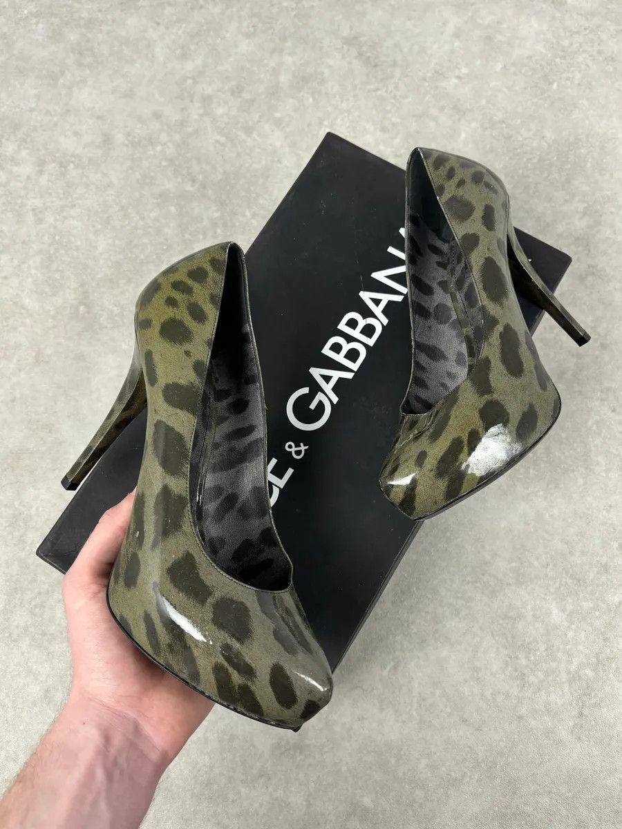 Dolce & Gabbana 2010s Dolce & Gabbana Khaki & Black Leopard Heels Size US 10 / IT 40 - 1 Thumbnail