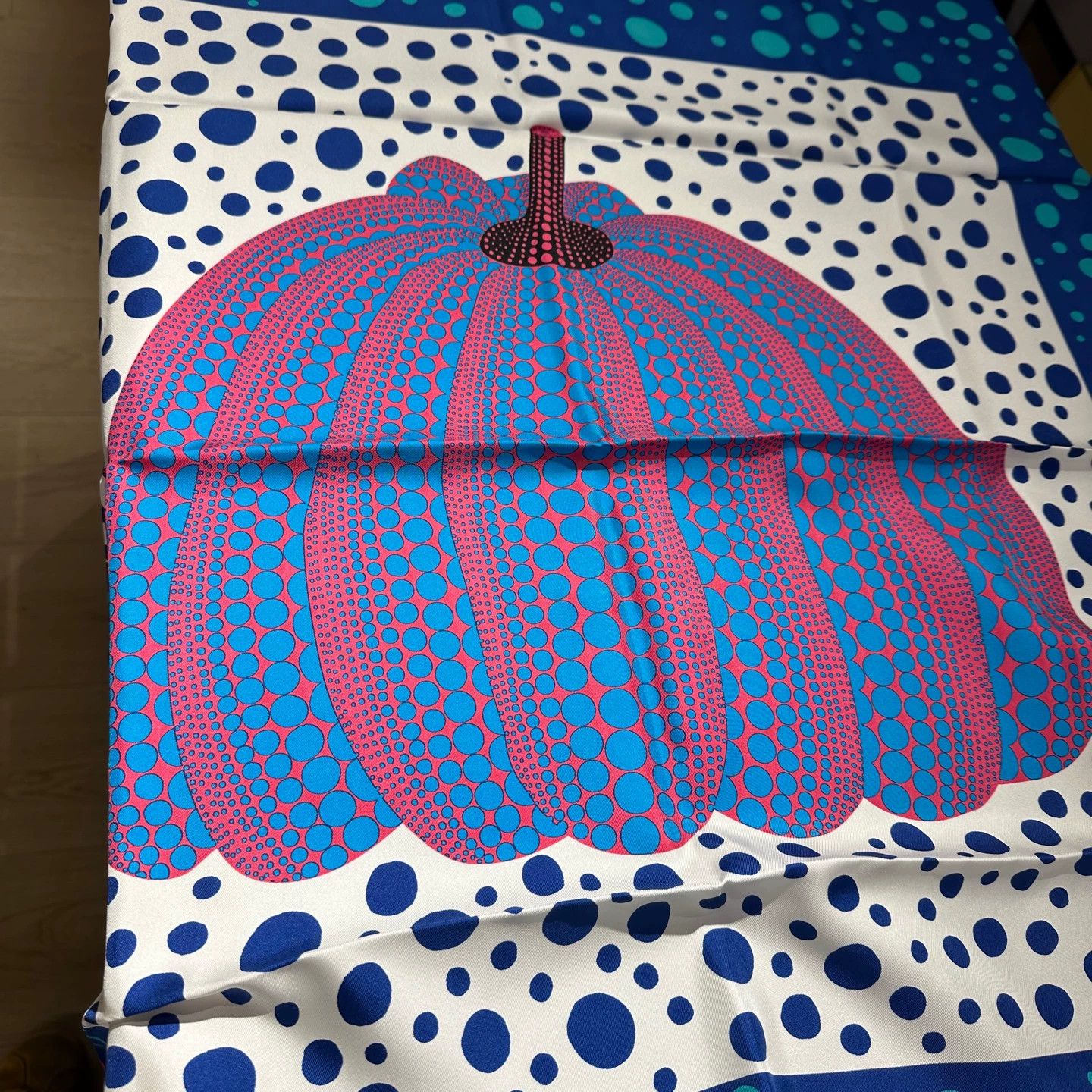 Louis Vuitton LV x Yayoi Kusama Polka Dot Pumpkin Silk Scarf Size ONE SIZE - 5 Thumbnail
