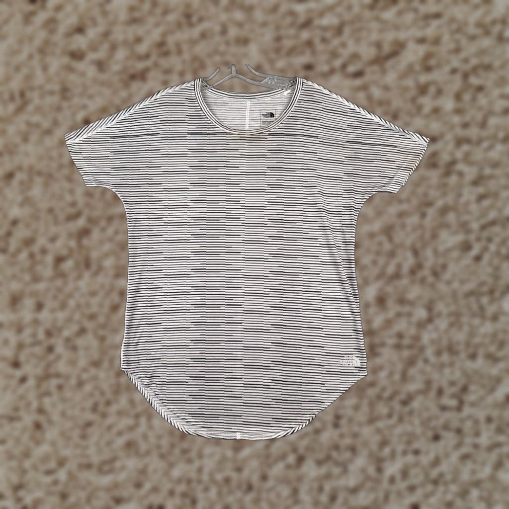 The North Face The North Face Shirt Women S White Stripe Crew Neck Short Sleeve Basic Casual Shirt Mens? Size S / US 4 / IT 40 - 1 Thumbnail