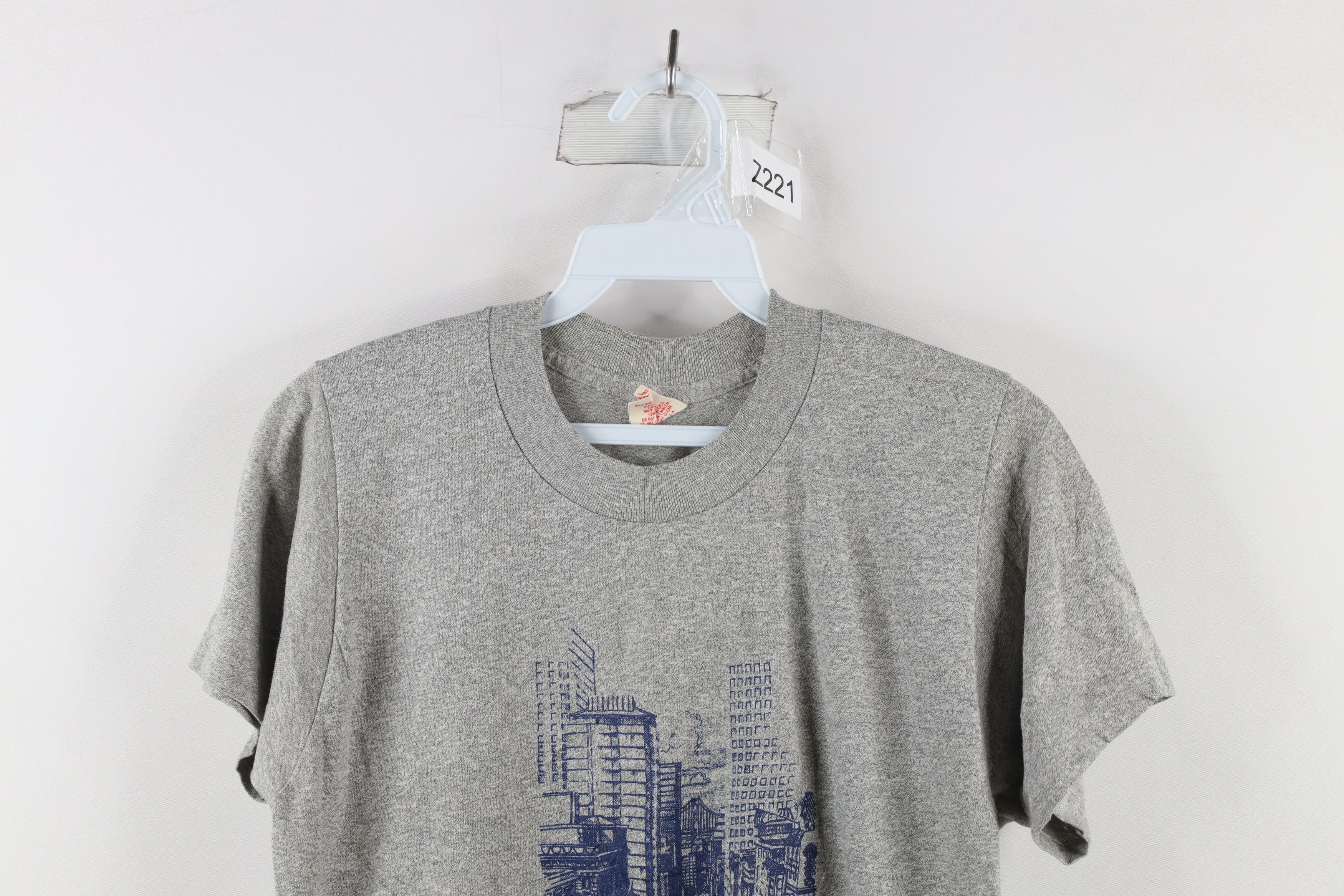 Vintage Vintage 70s Streetwear Old English San Francisco T-Shirt USA Size US M / EU 48-50 / 2 - 2 Thumbnail