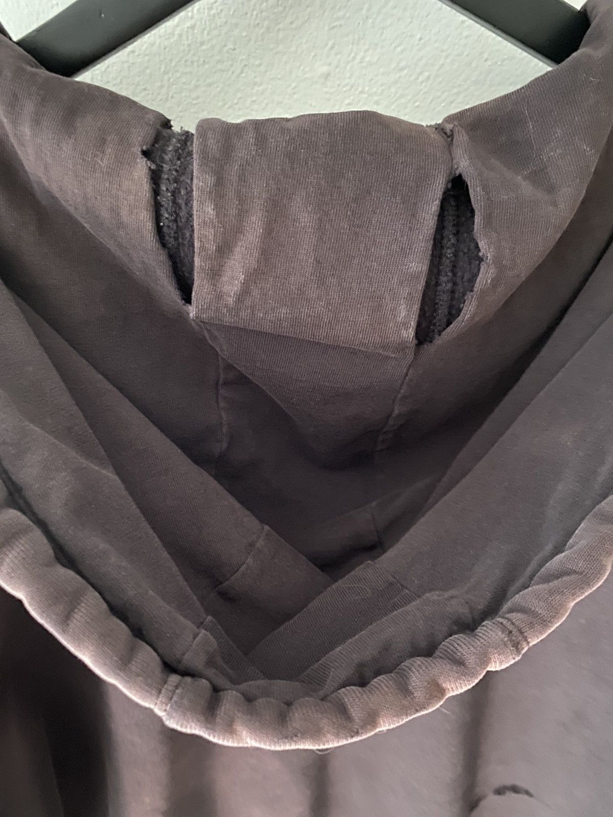Vintage Vintage Perfectly Faded Carhart Hoodie Size US XL / EU 56 / 4 - 11 Thumbnail