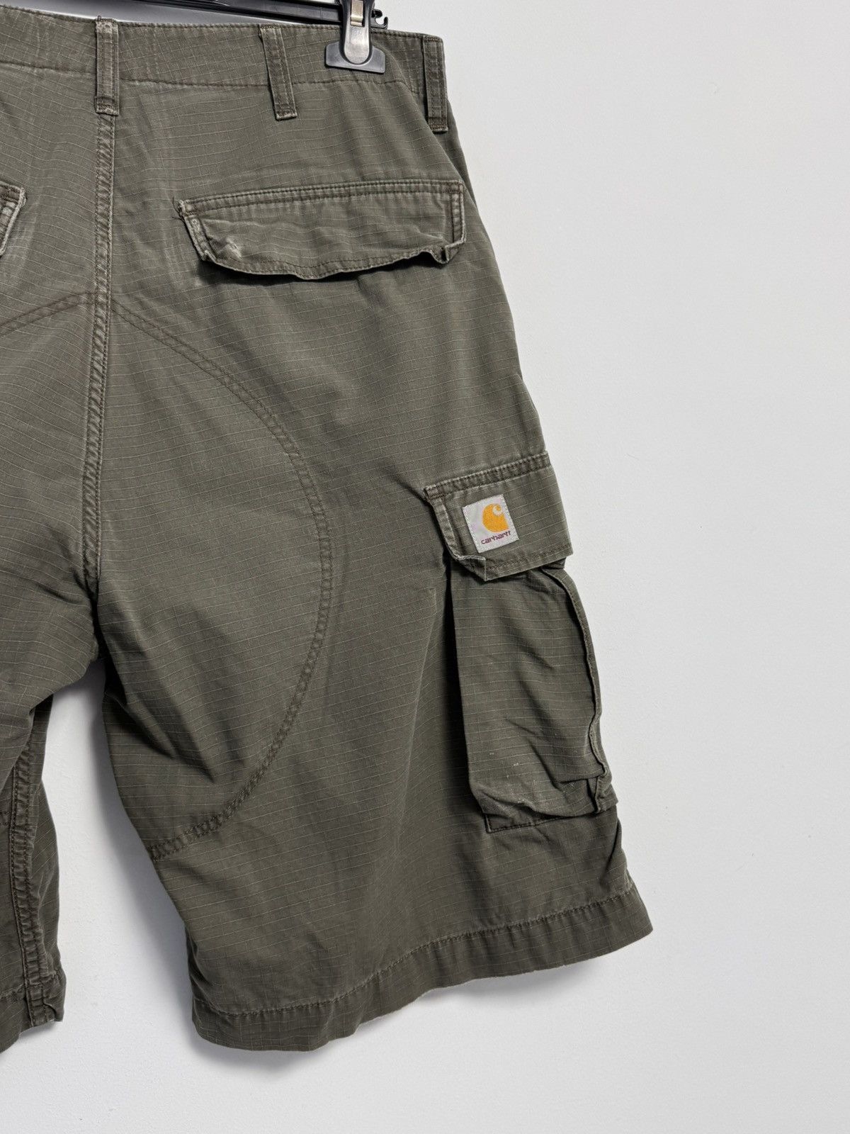 Other Carhartt Vintage Y2K style hype cargo shorts Size US 32 / EU 48 - 2 Thumbnail