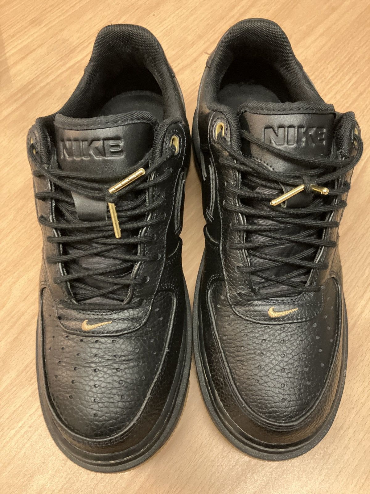Nike Air Force 1 Luxe ‘Black Gum’ Size US 9 / EU 42 - 6 Thumbnail