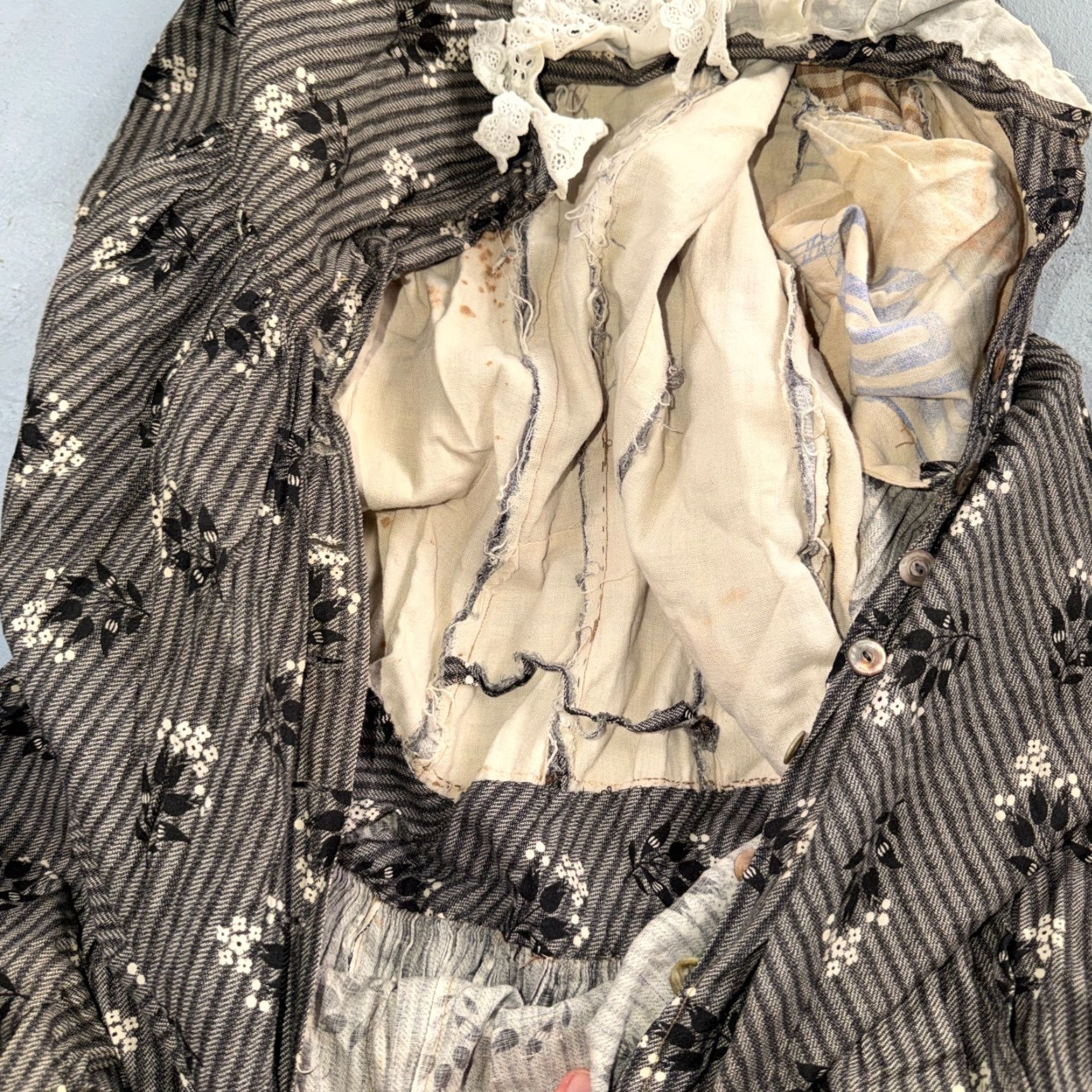 Vintage VINTAGE Antique Edwardian 1800s Calico Day Dress House Farm Dress Victorian 1900s Lace Shirt Womens? Size S / US 4 / IT 40 - 7 Thumbnail