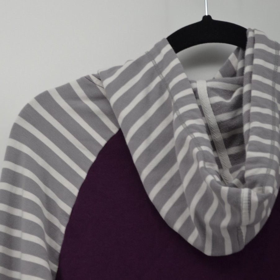 Orvis Orvis Womens Hooded Sweater Top Striped Burgundy Pocket Sz S Size S / US 4 / IT 40 - 11 Thumbnail