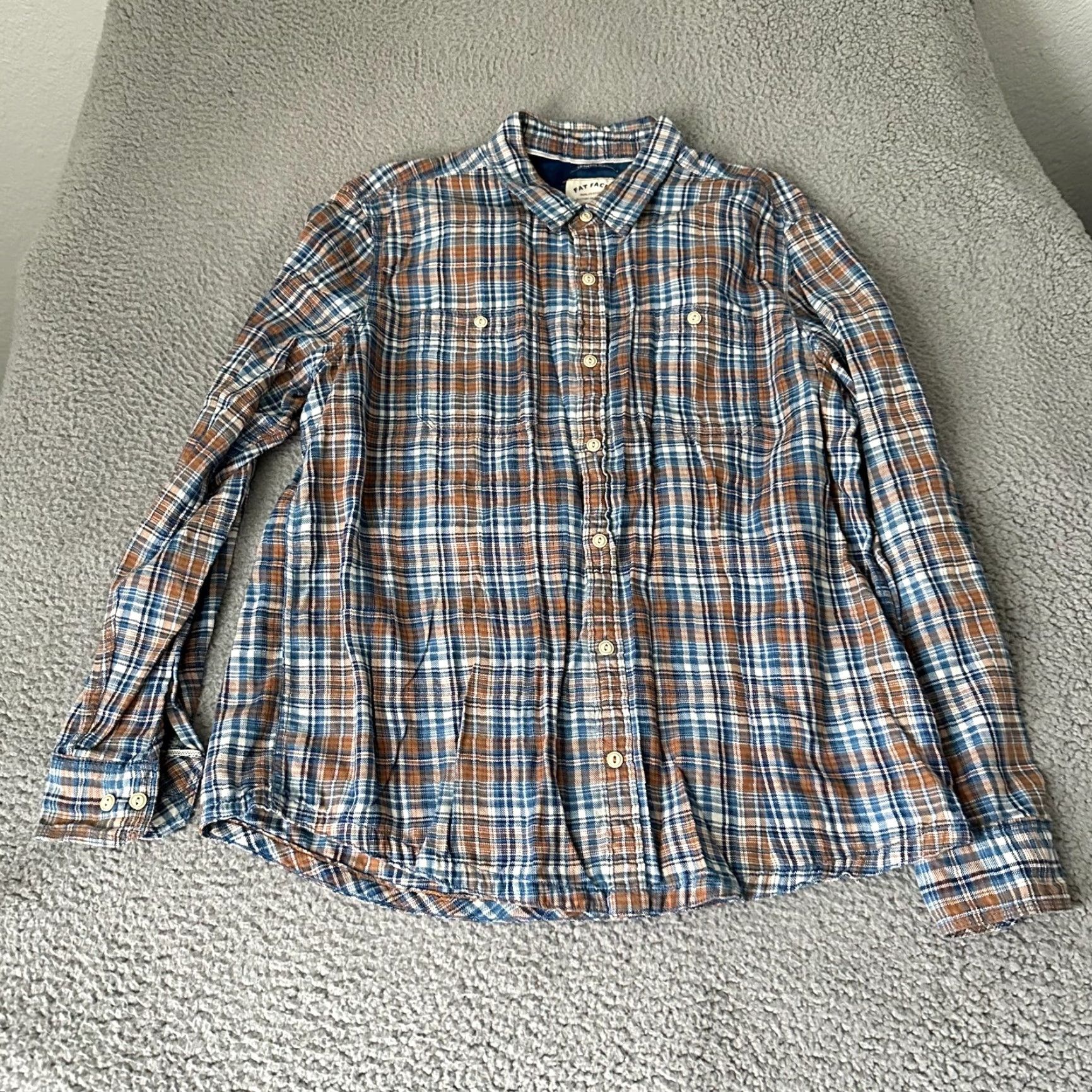 FatFace Fat Face Shirt Adult 2XL Blue Plaid Flannel Cotton Polyester Button-Up with Pockets Mens Casual Workwear 80s 90s Vintage Theme Size US XXL / EU 58 / 5 - 2 Thumbnail