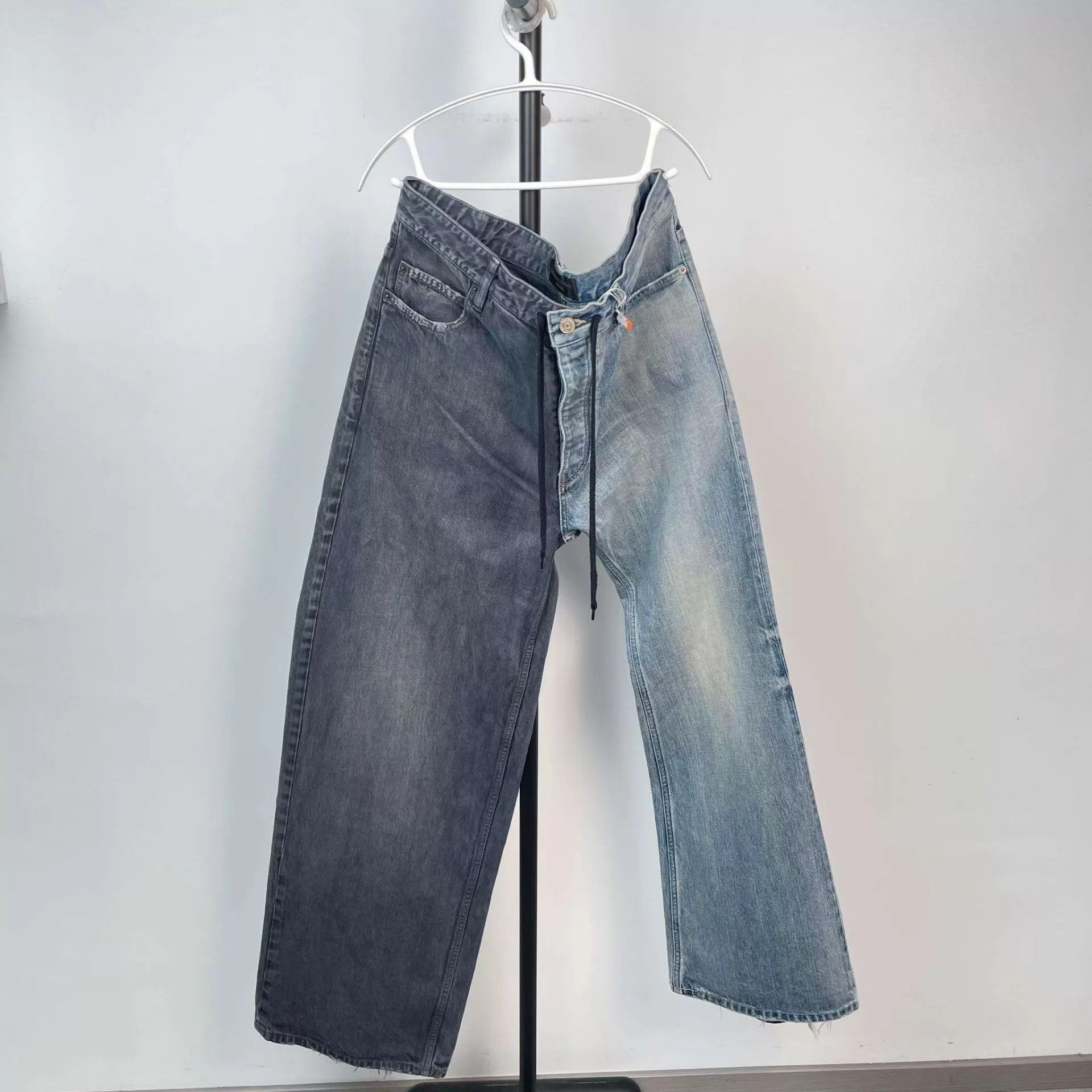 Balenciaga Balenciaga asymmetric 2-tone wide leg jeans M 95N Size US 32 / EU 48 - 1 Thumbnail