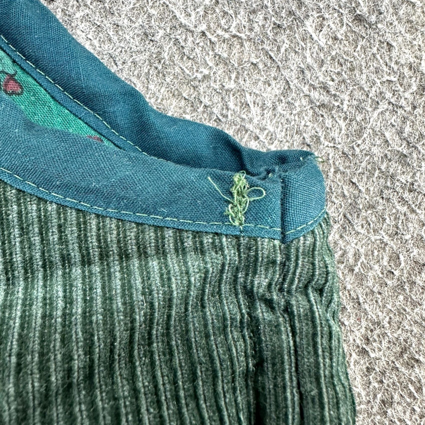 Vintage VINTAGE Corduroy Vest Mens M Western Green Full Zip Lined 70s Cotton Vest 42 Chest Size US M / EU 48-50 / 2 - 6 Thumbnail
