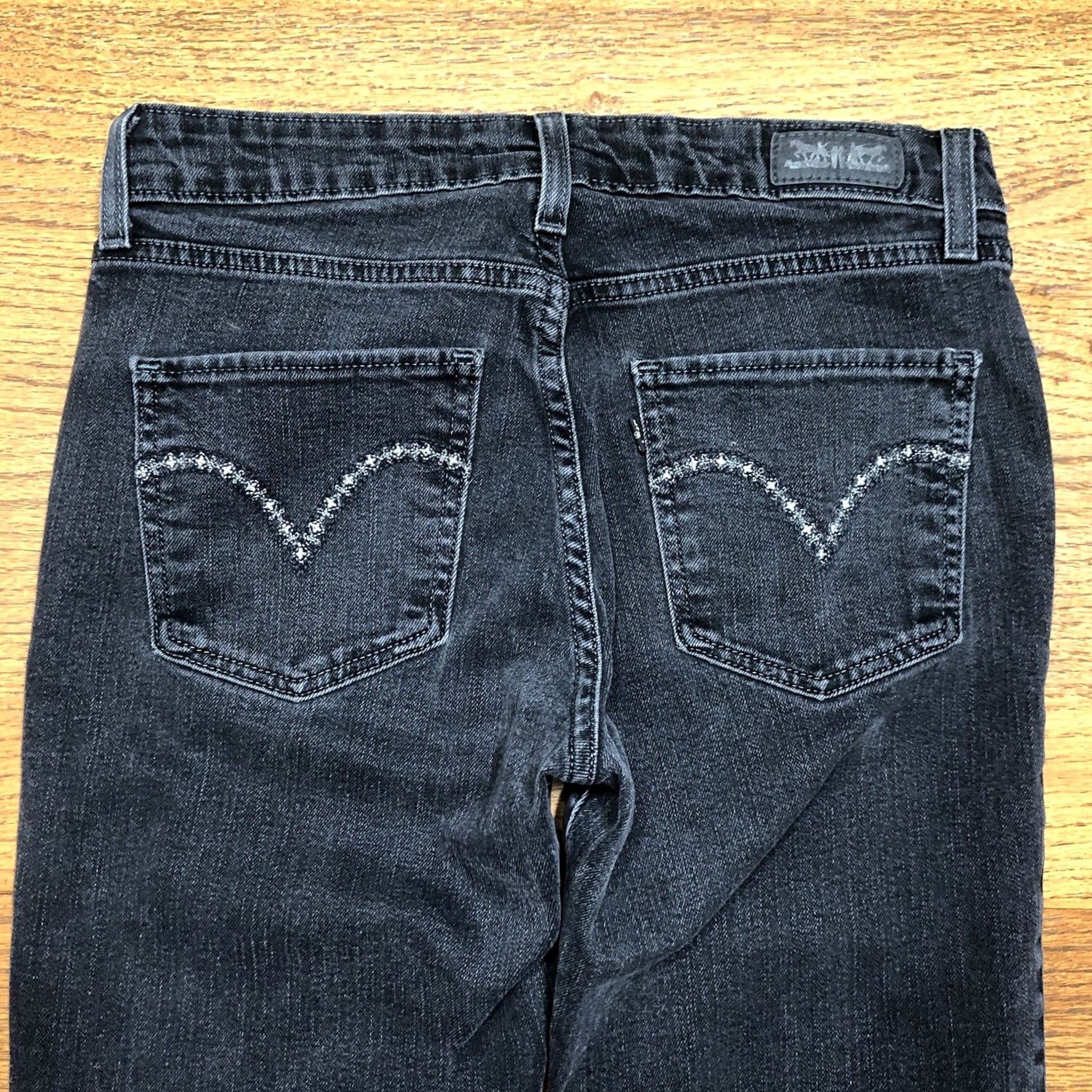 Levi's Levi's Classic Mid Rise Skinny Jeans Womens 8 Black Denim 28 Inseam 5-Pocket Belt Loops Distressed No Light Wash Slim Fit Vintage: No Size 30" / US 8 / IT 44 - 3 Thumbnail