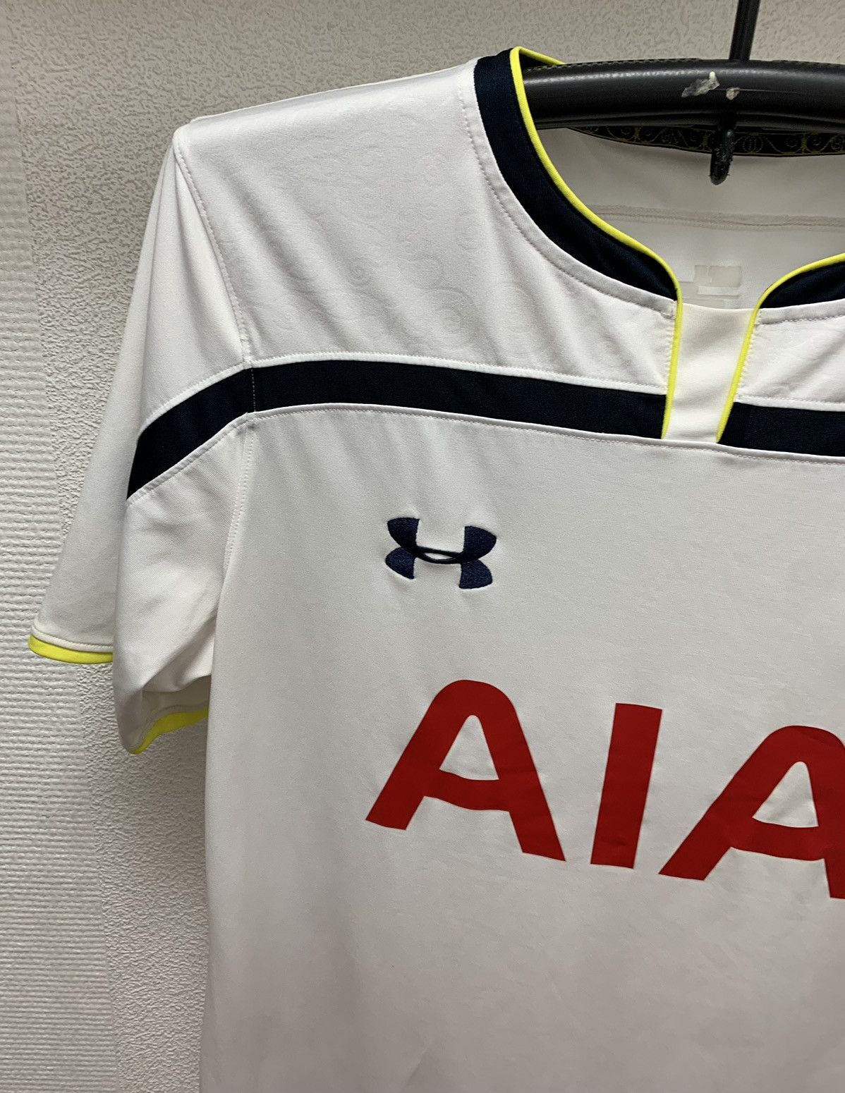 Under Armour Tottenham Hotspurs under armor soccer jersey Xl sz Size US XL / EU 56 / 4 - 5 Thumbnail