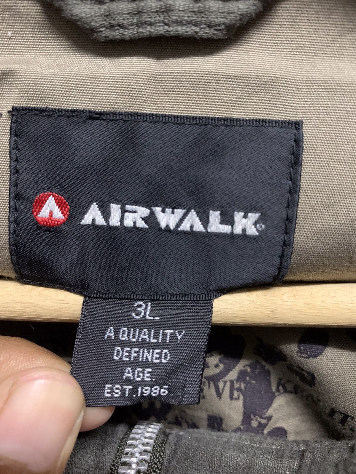 Airwalk AIRWALK Corduroy Zipper Jacket Size US XXL / EU 58 / 5 - 13 Thumbnail