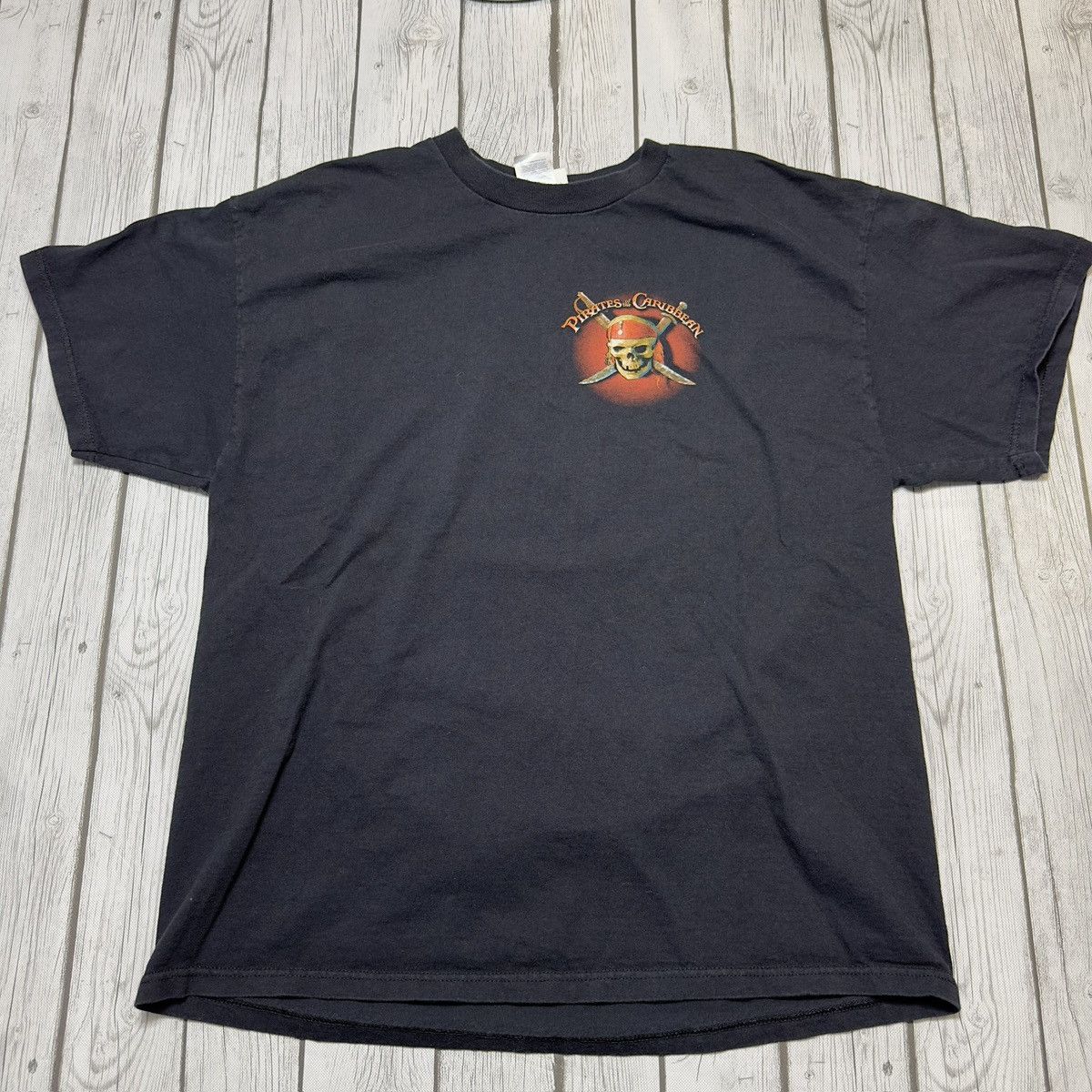 Disney × Vintage Vintage Pirates of the Caribbean tee Size US XL / EU 56 / 4 - 2 Thumbnail