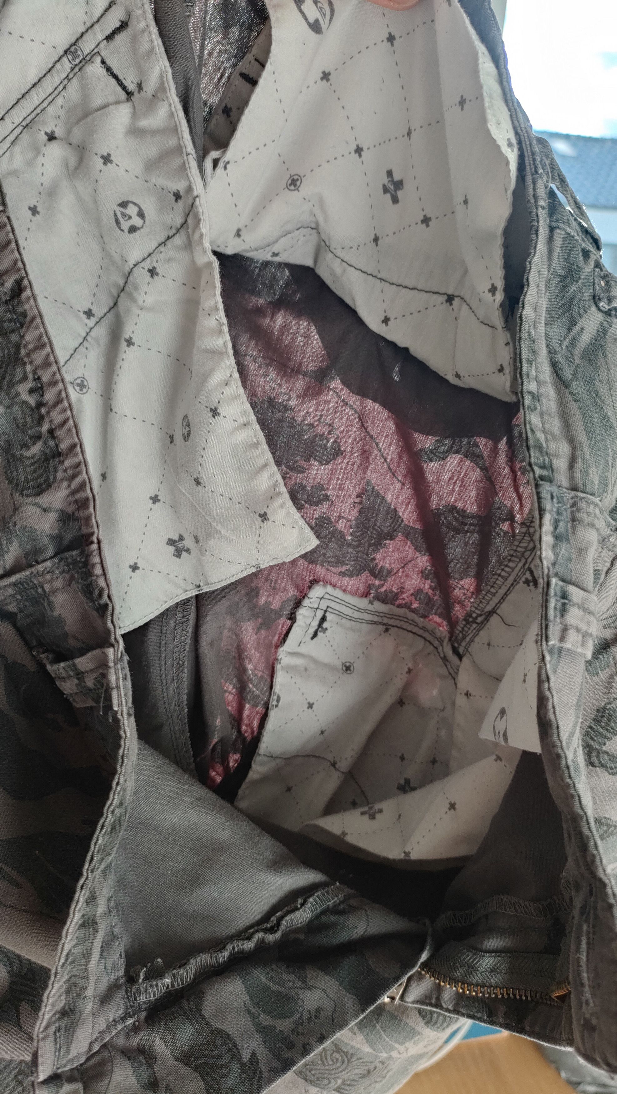 Maharishi 2000s Quiksilver x Maharishi 'Wave DPM' cargo shorts Size US 30 / EU 46 - 16 Thumbnail