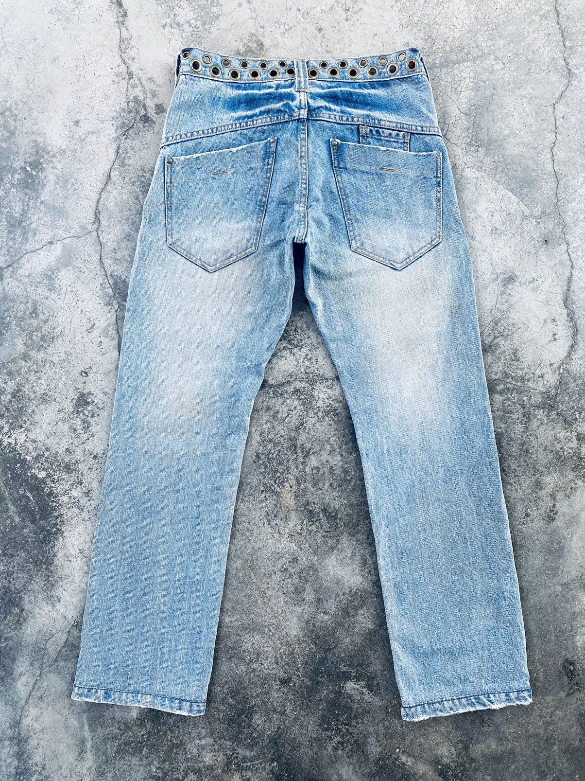 Japanese Brand Vintage Daily News Eyelet Distressed Denim Pants Size US 30 / EU 46 - 2 Thumbnail