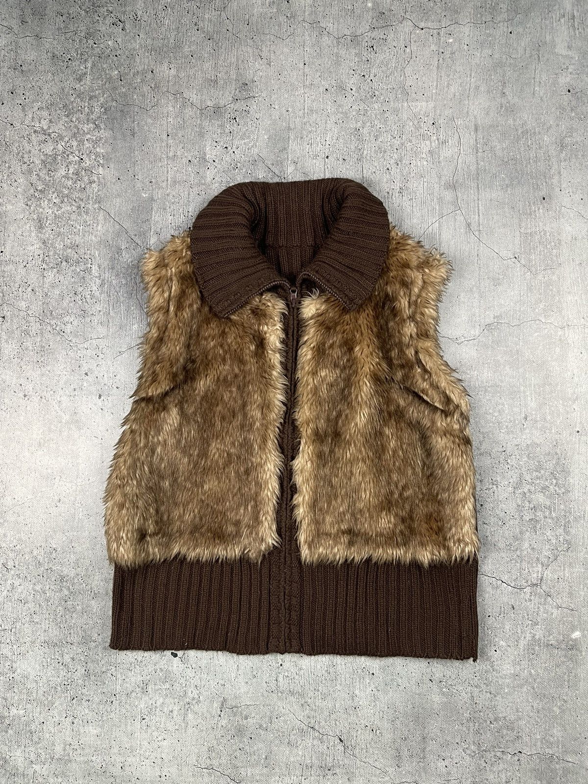 Japanese Brand × Vintage Vintage Fur Vest two-sided Y2K / Avant Garde / Size US S / EU 44-46 / 1 - 2 Thumbnail