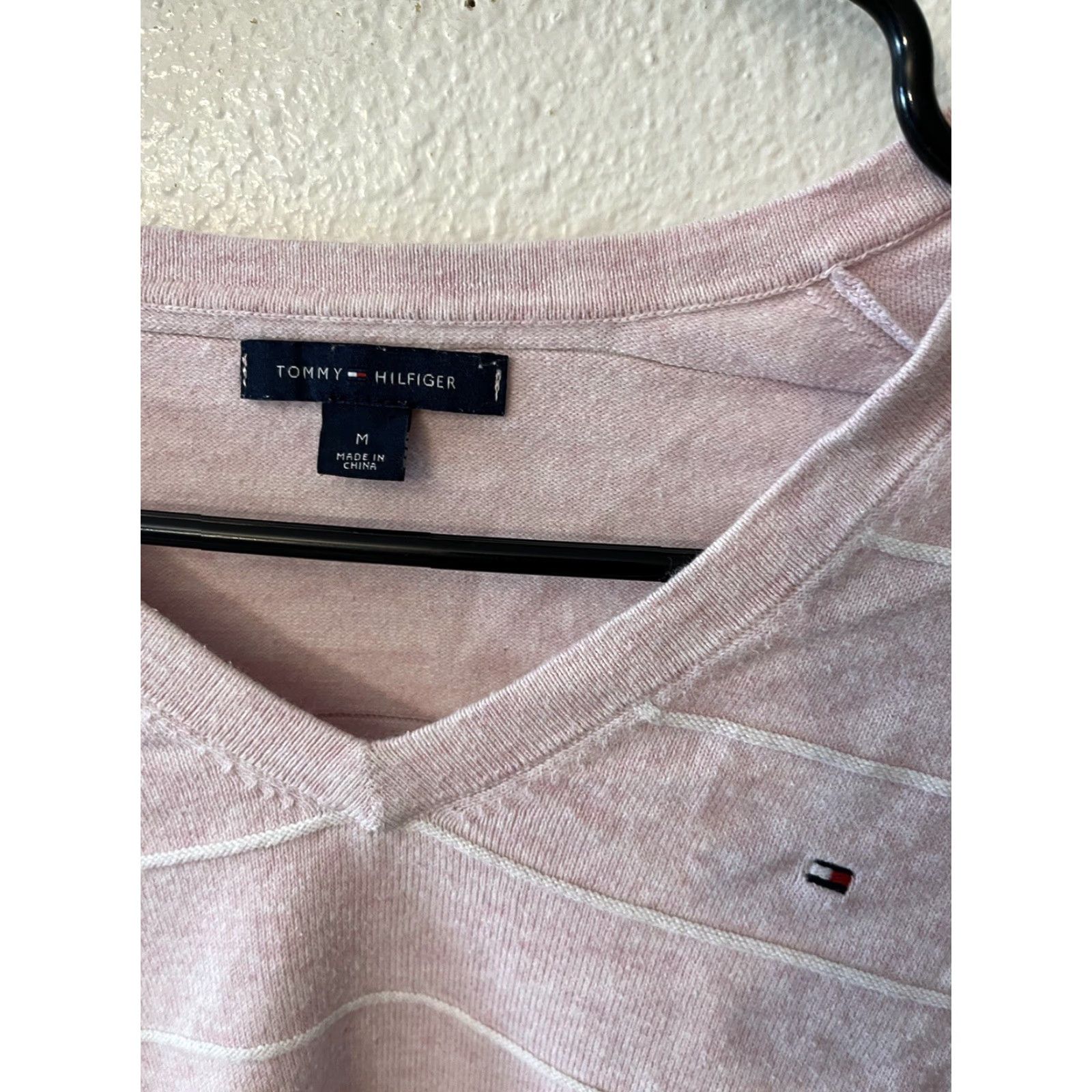 Tommy Hilfiger Tommy Hilfiger Women's Knit Pullover Sweater Medium Pink Striped V-Neck Long Sleeve Regular Casual Size M / US 6-8 / IT 42-44 - 2 Thumbnail