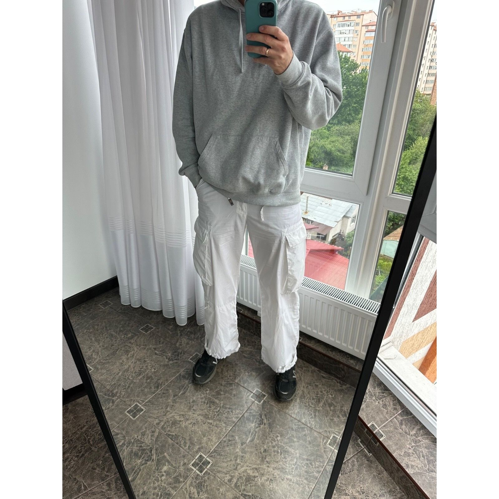 Burberry Burberry London White Baggy Men’s Cargo Pants Size US 32 / EU 48 - 24 Thumbnail