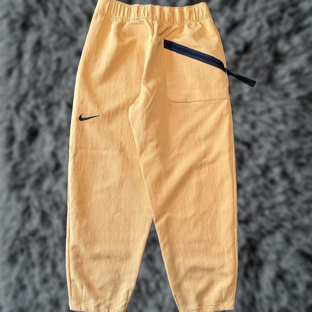 Nike Nike Sportswear Women's Tech Pack Woven Pants Small Wheat Gold Black CZ8940-204 Size 28" / US 6 / IT 42 - 1 Thumbnail