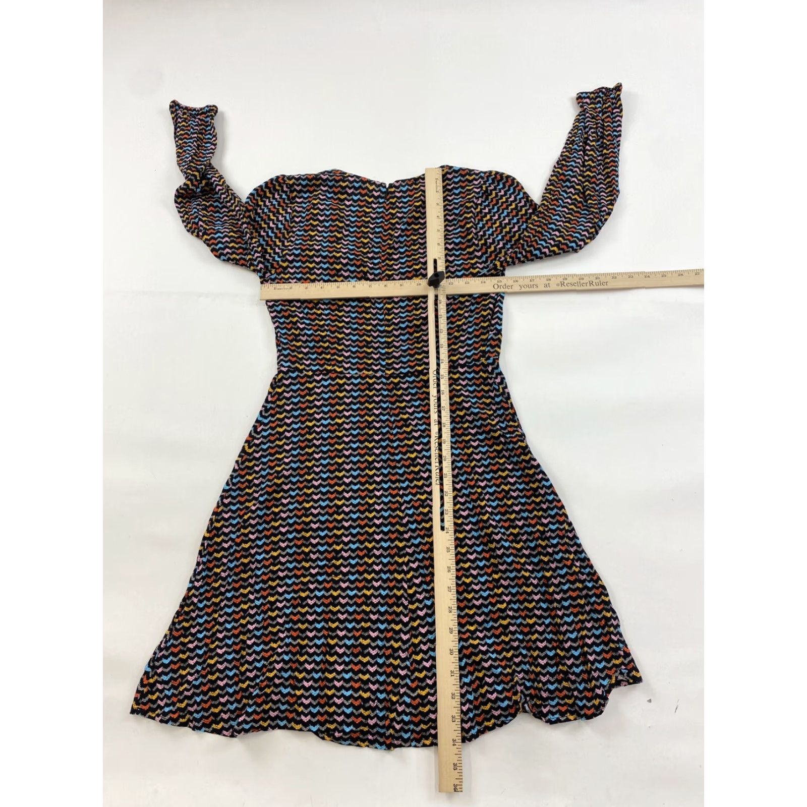 Gap Gap Dress Women’s 2 Fit Flare Chevron Print NWT Ganni Topshop Dress Women’s 2 Multicolor Chevron Short V-Neck Zip Rayon Dress Size XS / US 0-2 / IT 36-38 - 3 Thumbnail