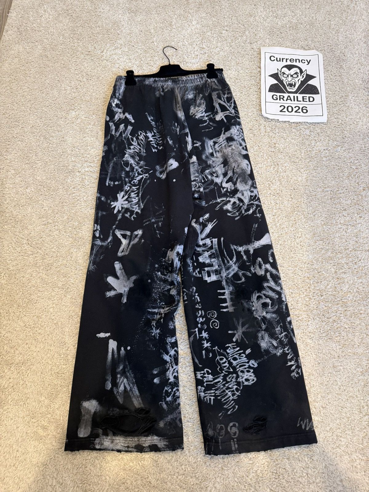 Balenciaga Balenciaga VIC Skater Graffiti Sweatpants Size US 30 / EU 46 - 2 Thumbnail