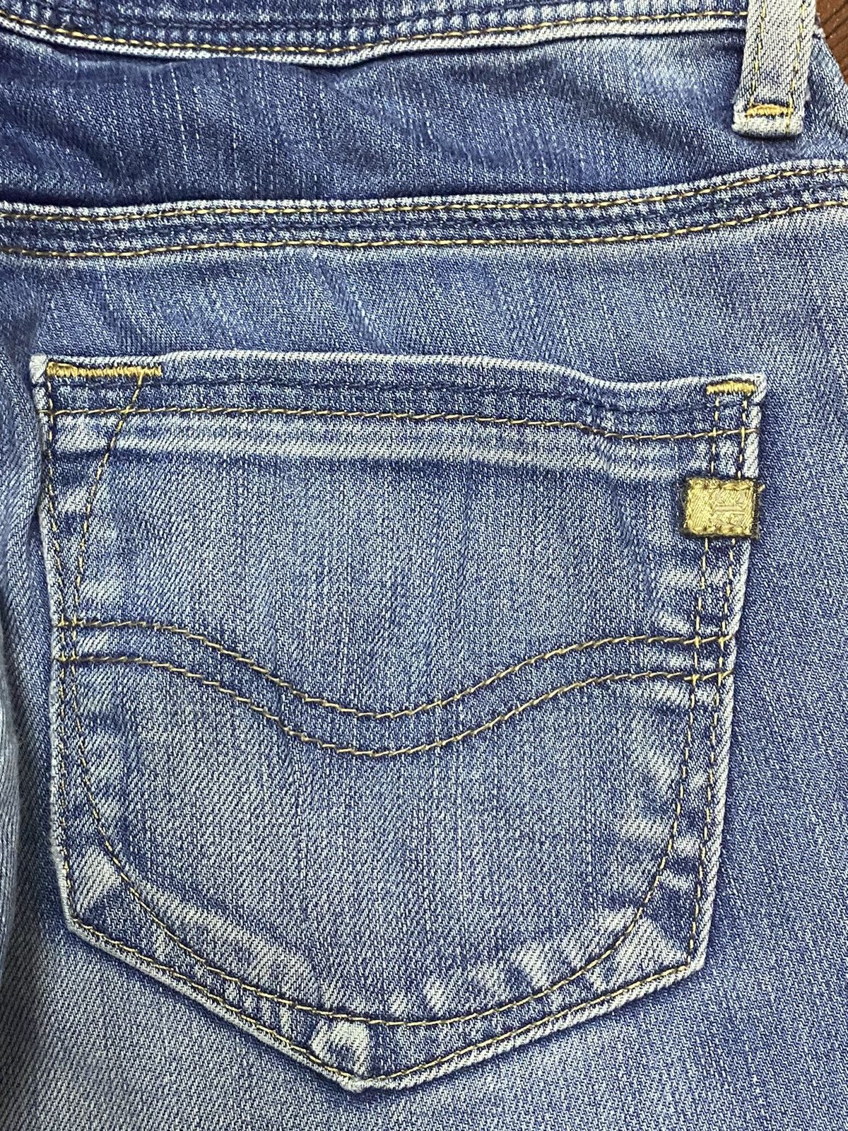 Japanese Brand Vintage C17 Gold Button Blue Faded Wash Flare Jeans Size US 27 - 8 Thumbnail