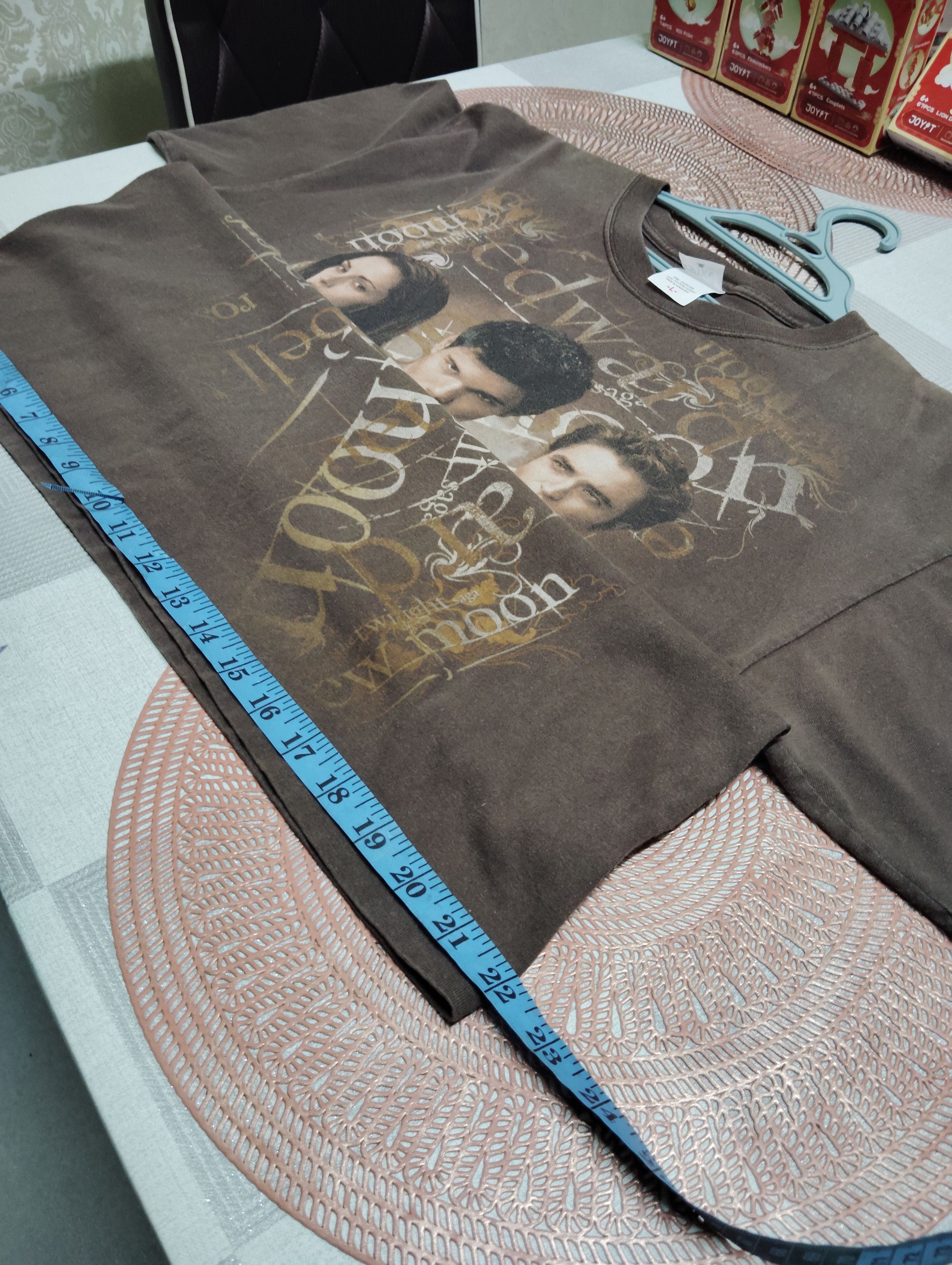 Other THE TWILIGHT SAGA NEW MOON MOVIE TEE Size US L / EU 52-54 / 3 - 7 Thumbnail