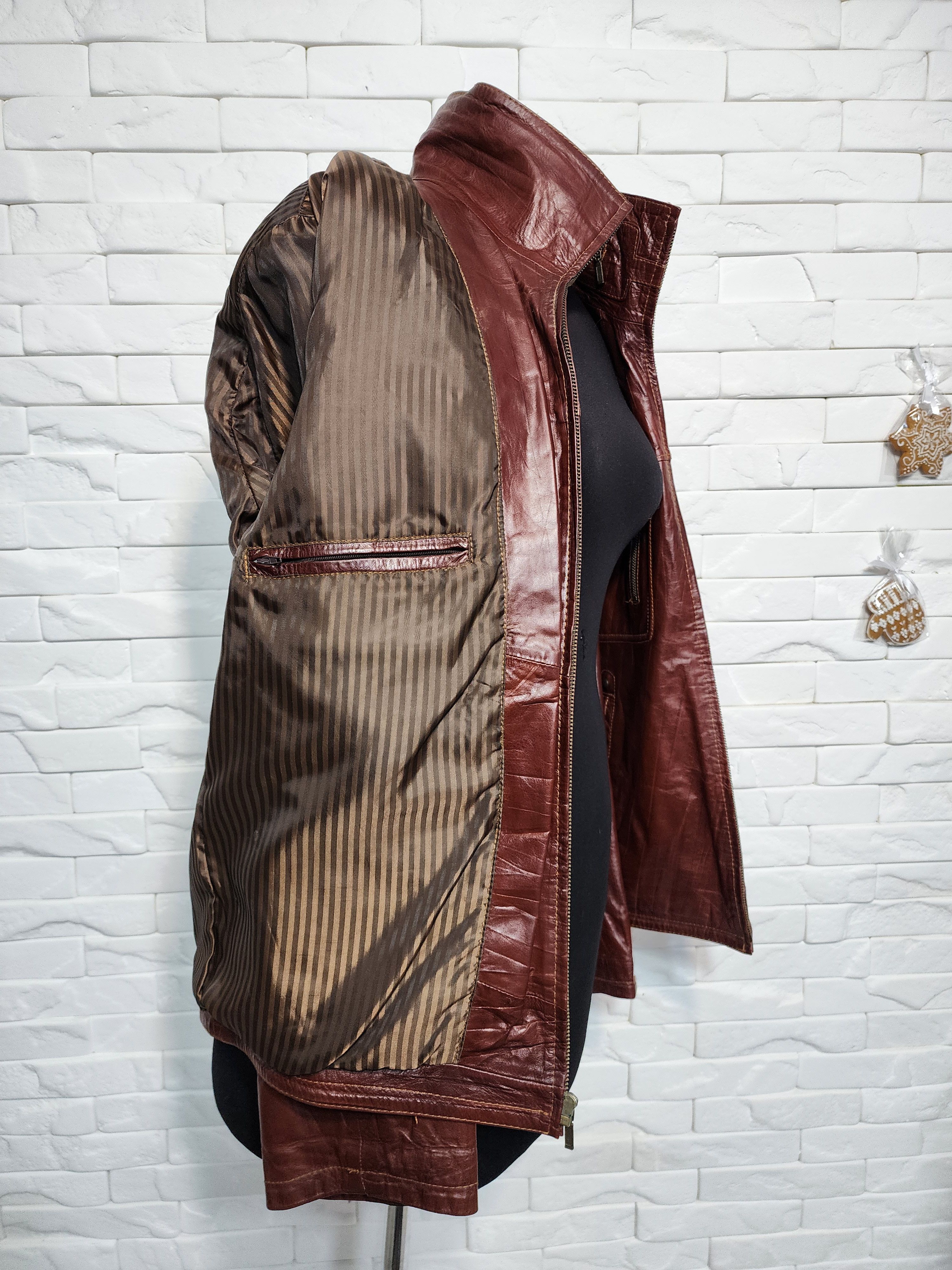 Uniqlo Men's Brown Genuine Leather Jacket: Size US M / EU 48-50 / 2 - 9 Thumbnail