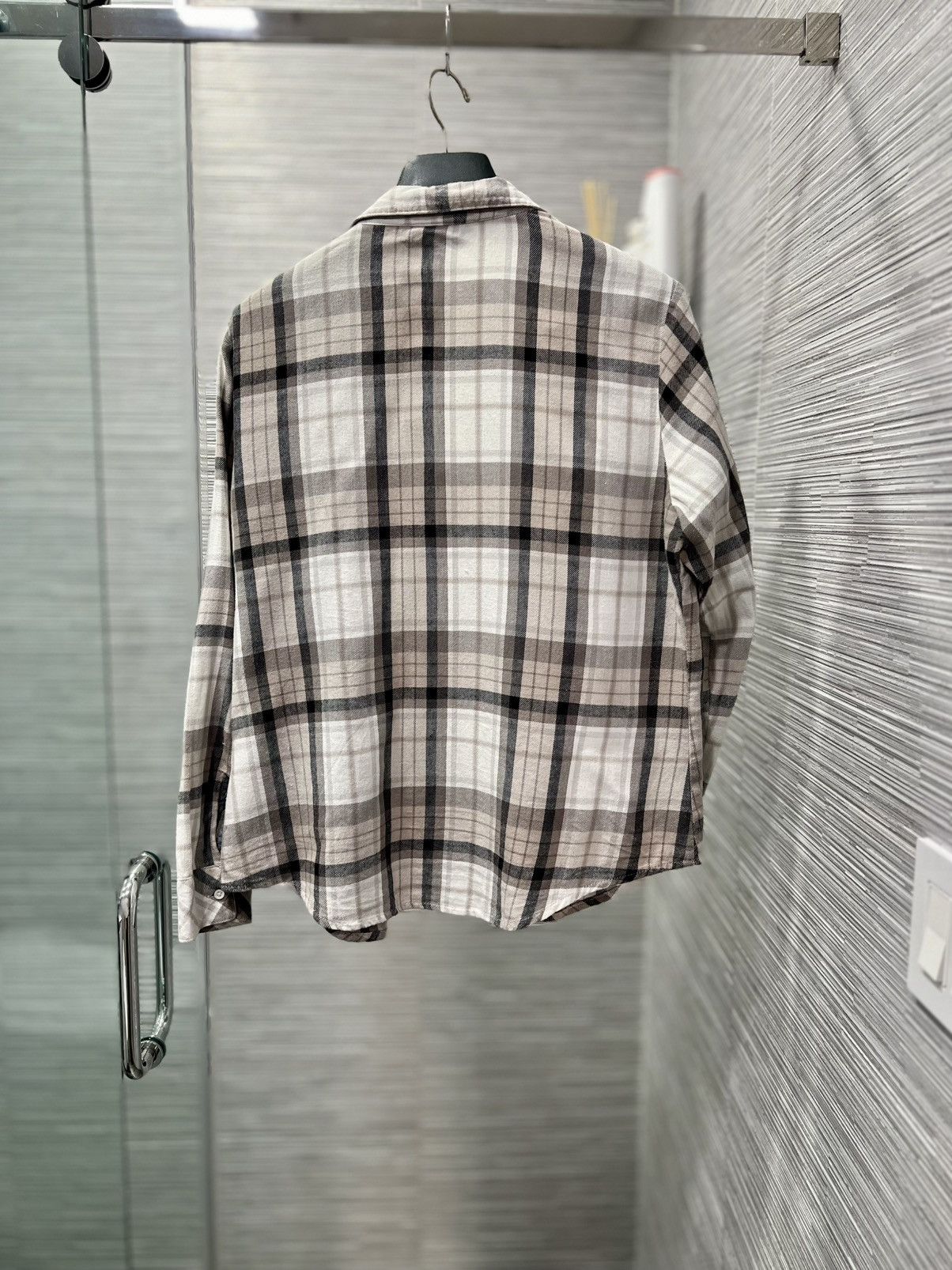 Lee LEE-Unisex Long Sleeve Casual Button Down Shirt, Gray Plaid Size US L / EU 52-54 / 3 - 7 Thumbnail