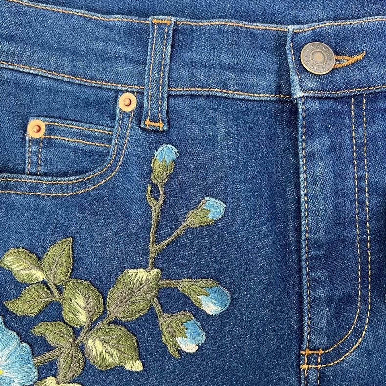 Gucci Gucci Floral Embroidered Denim Pants Size 26-2505 Size 26" / US 2 / IT 38 - 5 Thumbnail