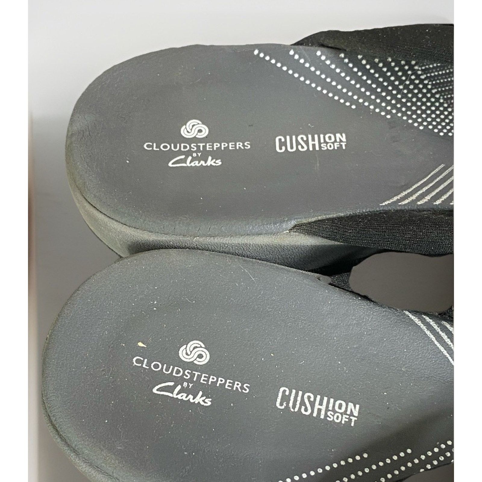 Clarks Clark's cloud stepper flip flops Womens Size 8 Black EUC Size US 8 / IT 38 - 5 Thumbnail