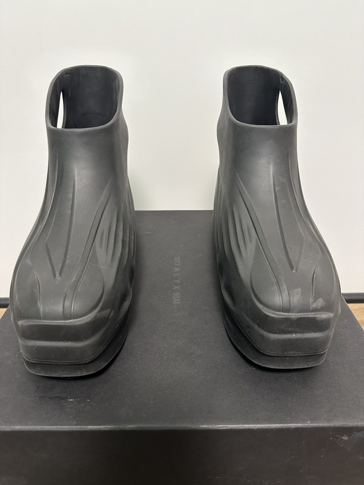 1017 ALYX 9SM 1017 ALYX 9SM Mono Boots, size 42 it Size US 9.5 / EU 42-43 - 2 Thumbnail