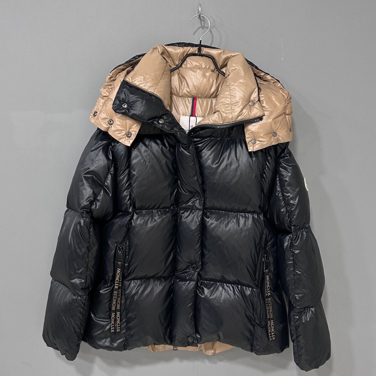 Moncler Moncler Parana Women's Down Jacket Size S / US 4 / IT 40 - 1 Thumbnail