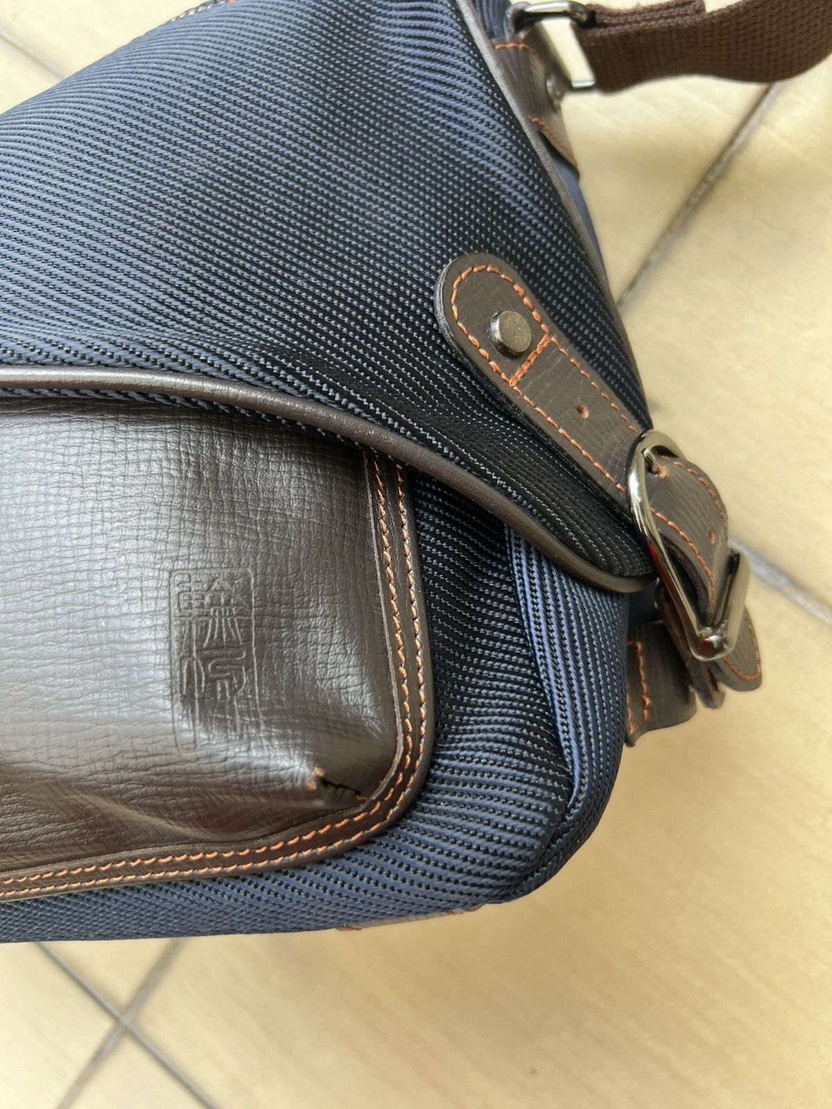 Japanese Brand Lin-ku Japan Hybrid Messenger Bag Size ONE SIZE - 11 Thumbnail