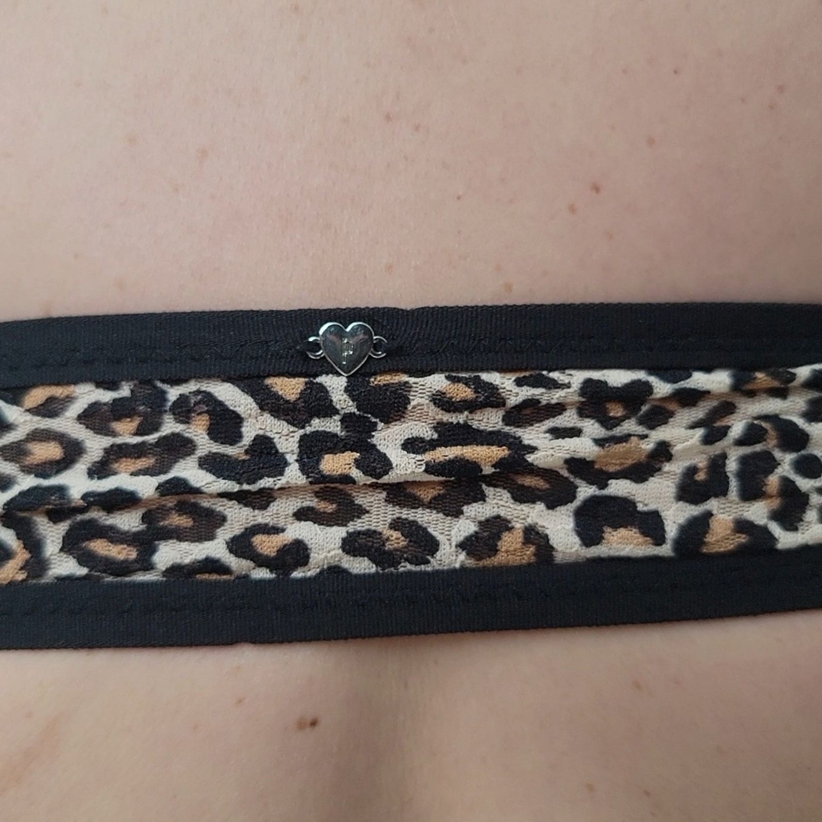 Victoria's Secret Victoria's Secret Pink Bandeau Cheetah Print Bra M Size ONE SIZE - 4 Thumbnail