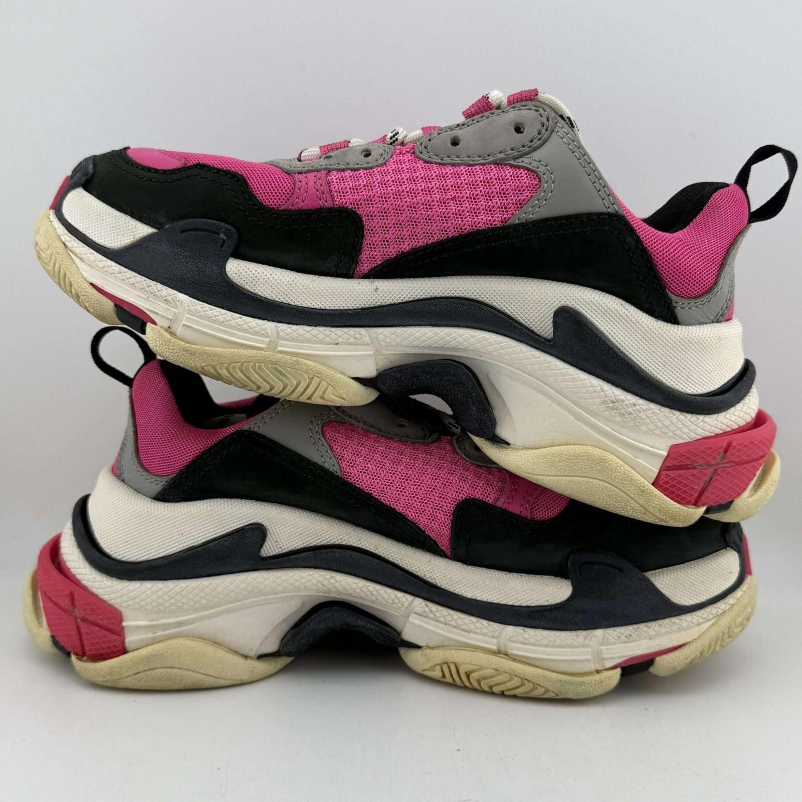 Balenciaga Balenciaga Triple S Pink Sneakers 36 Used with Box Size US 6 / EU 39 - 7 Thumbnail