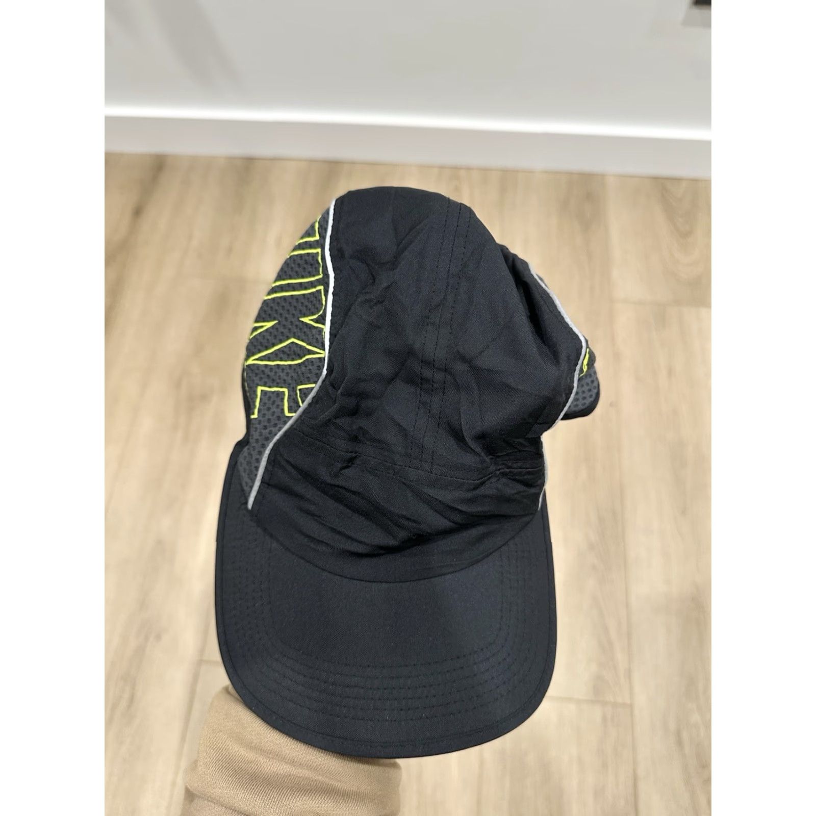 Nike Nike 5 Panel Hat Cap Lightweight Adjustable Black Neon Aerobill AW84 Men One Size Size ONE SIZE - 5 Thumbnail