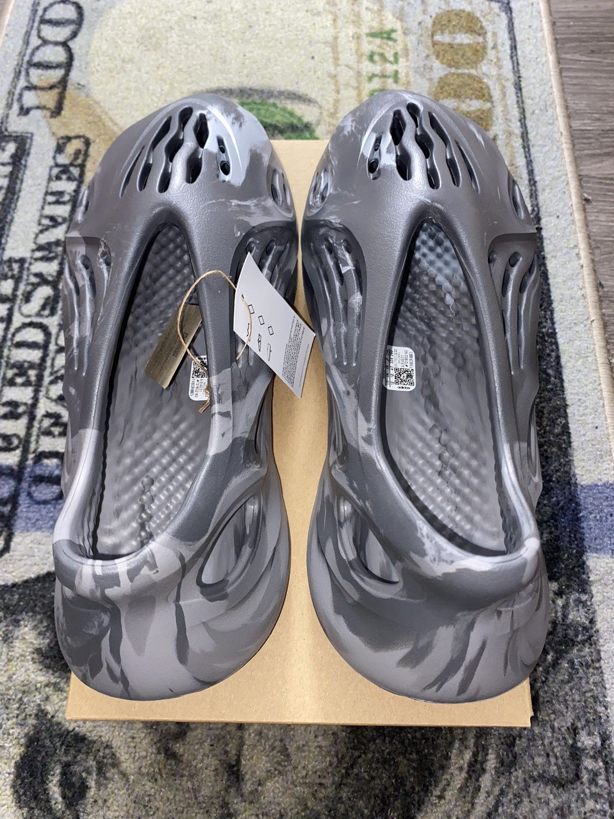 Adidas × Kanye West adidas Yeezy Foam RNNR MX Granite Size US 12 / EU 45 - 4 Thumbnail