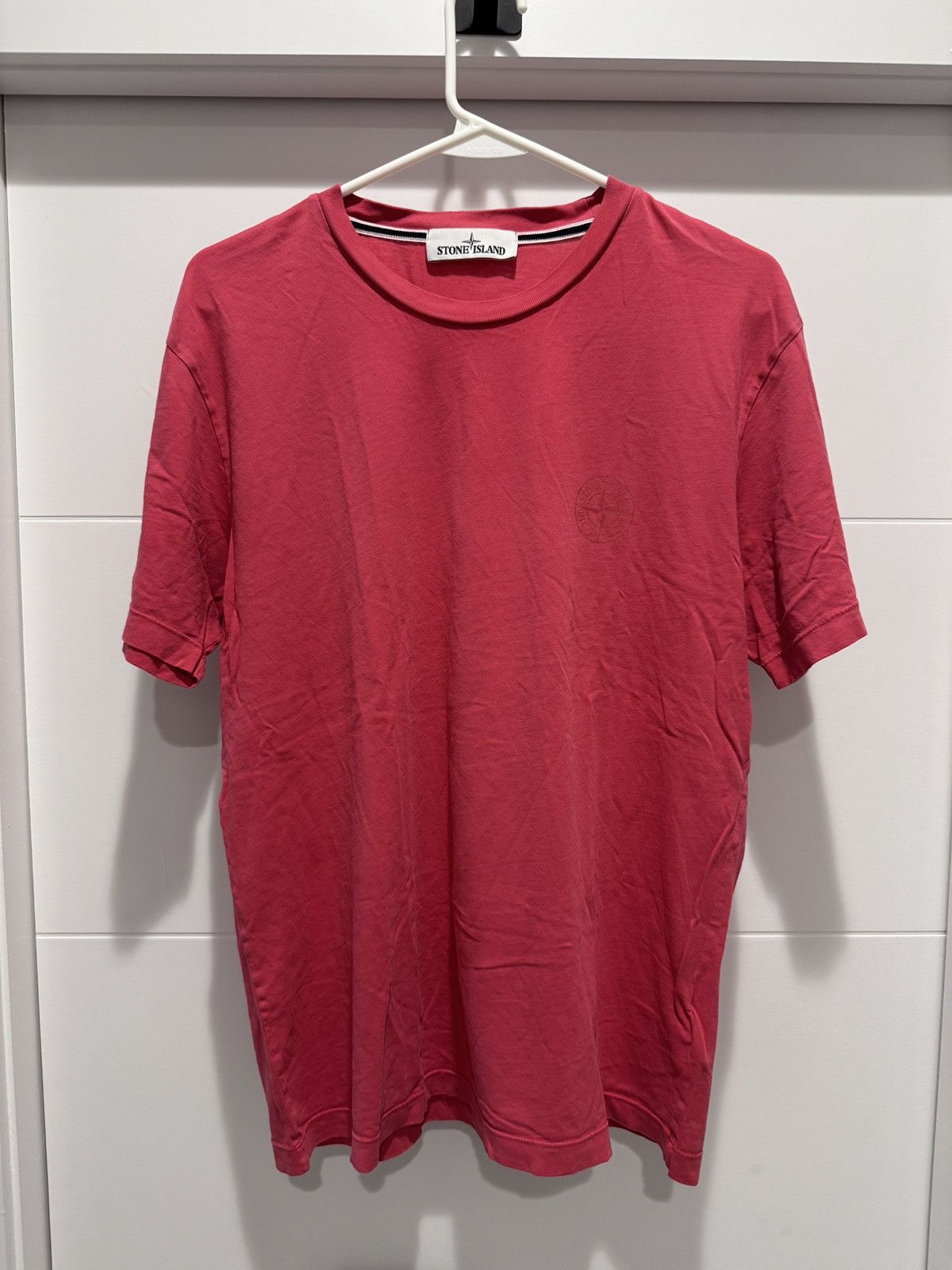 Stone Island Stone Island Compass Logo Fuchsia Pink Tee Size XL (fits L) Size US XL / EU 56 / 4 - 1 Thumbnail