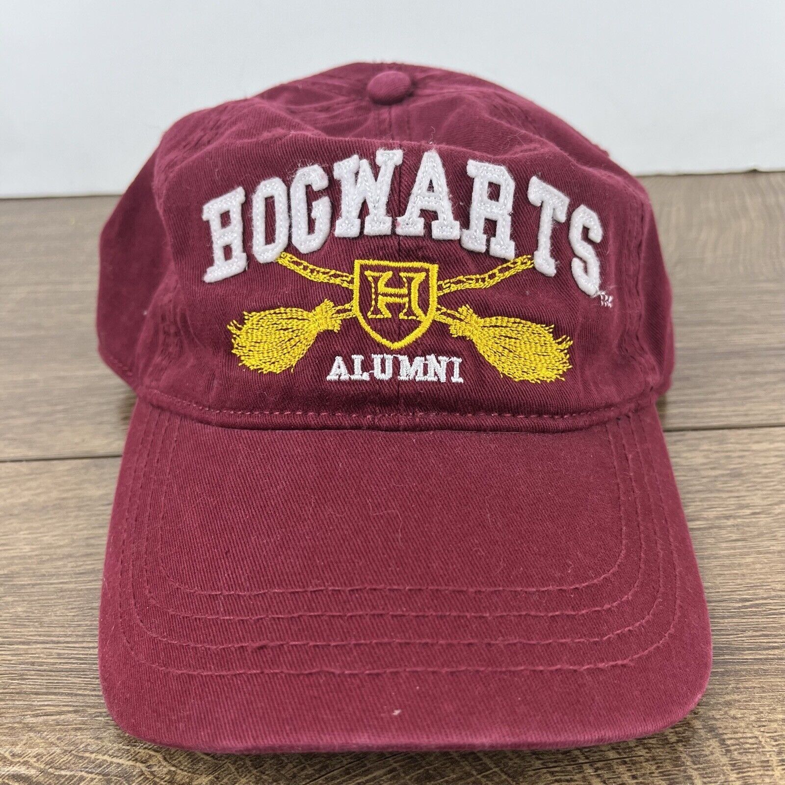Other Harry Potter Hat Hogwarts Alumni Hat Red Adjustable Hat Red Size ONE SIZE - 4 Thumbnail