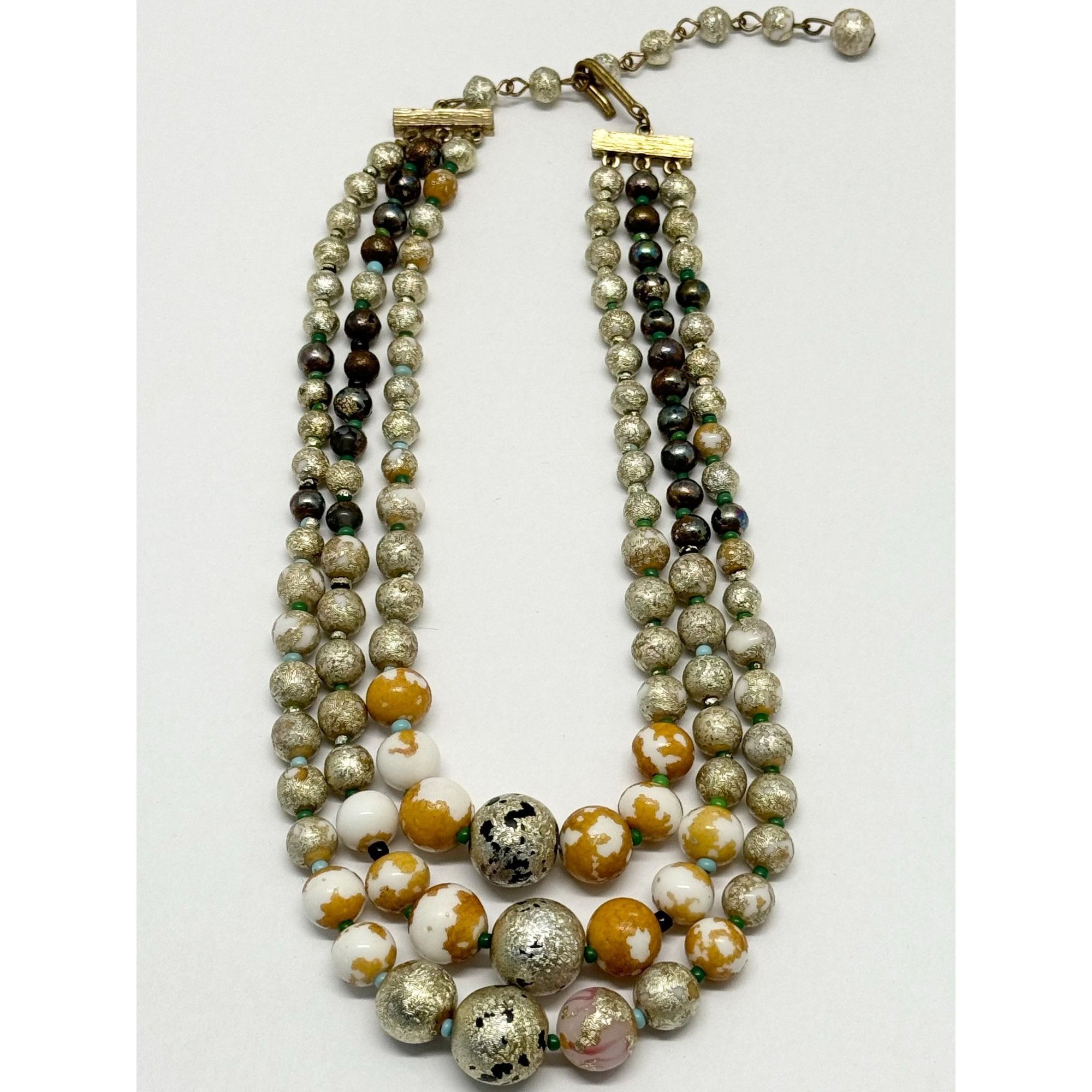 Vintage Vintage three strand beaded necklace Size ONE SIZE - 3 Thumbnail
