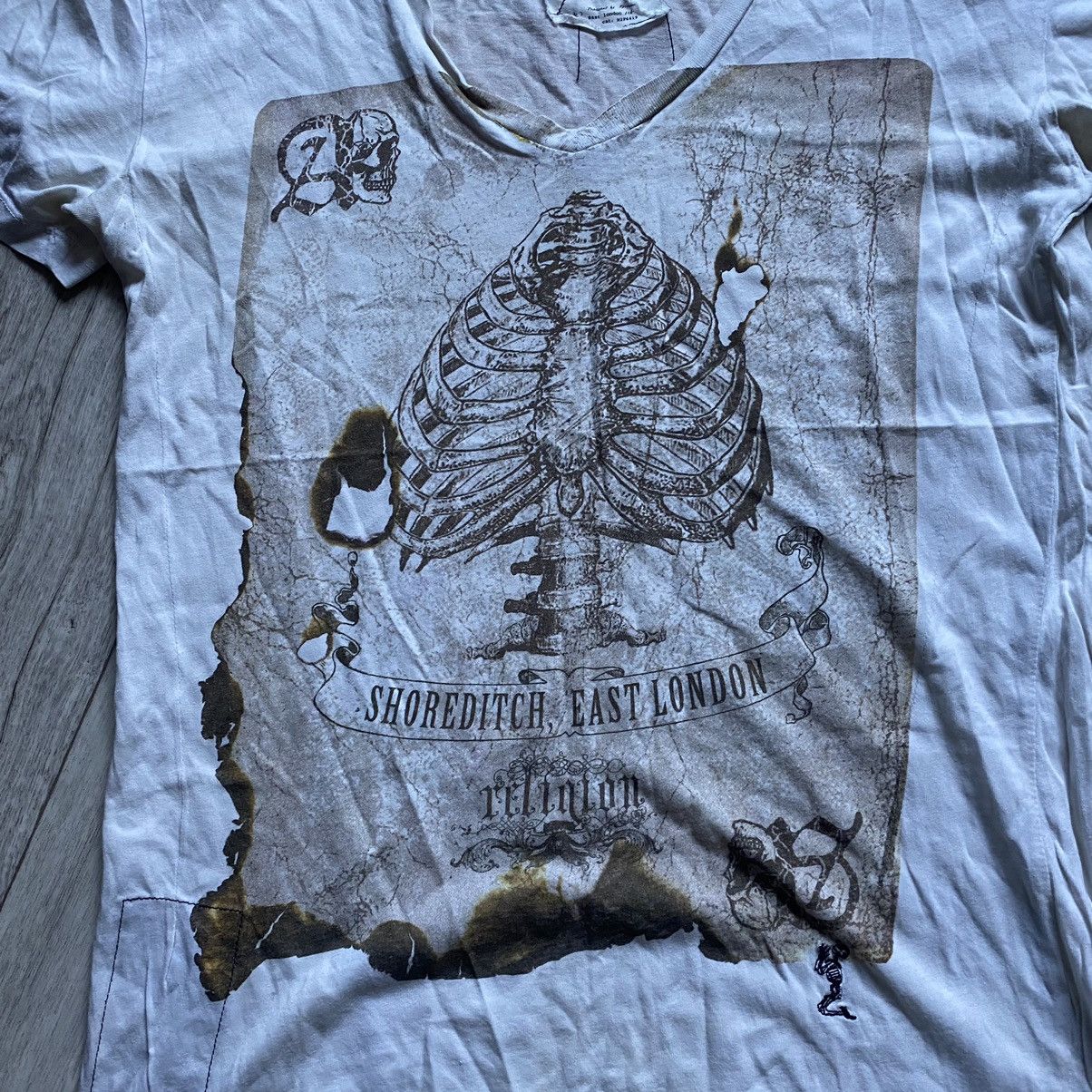 Other RELIGION Y2K AFFLICTION TYPE CARD PRINT T SHIRT Size US S / EU 44-46 / 1 - 3 Thumbnail