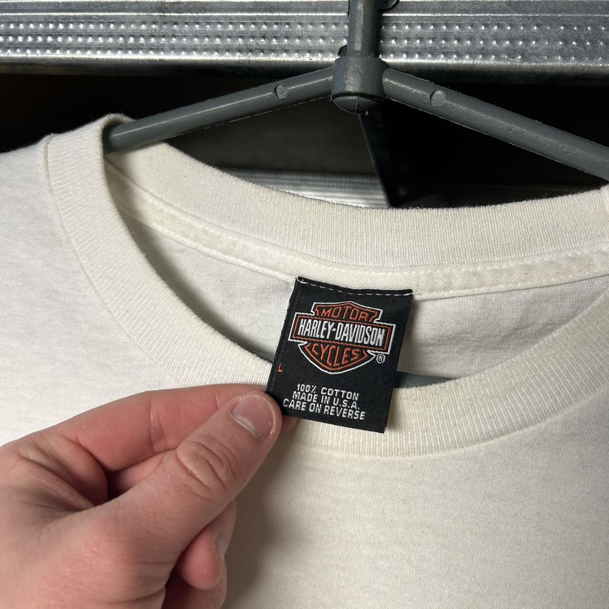 Harley Davidson Vintage Harley Davidson 2005 big fire logo white motorcycles Size US L / EU 52-54 / 3 - 10 Thumbnail