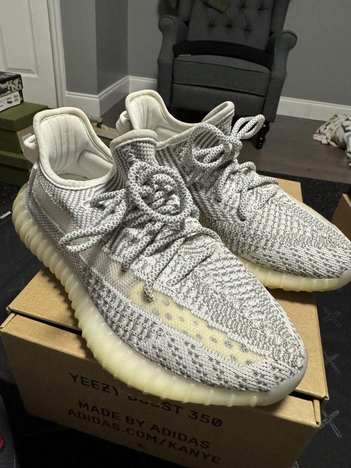 Adidas × Yeezy Adidas Yeezy Boost 350 V2 static non-reflective sz 6Y Size US 6 / EU 39 - 7 Thumbnail