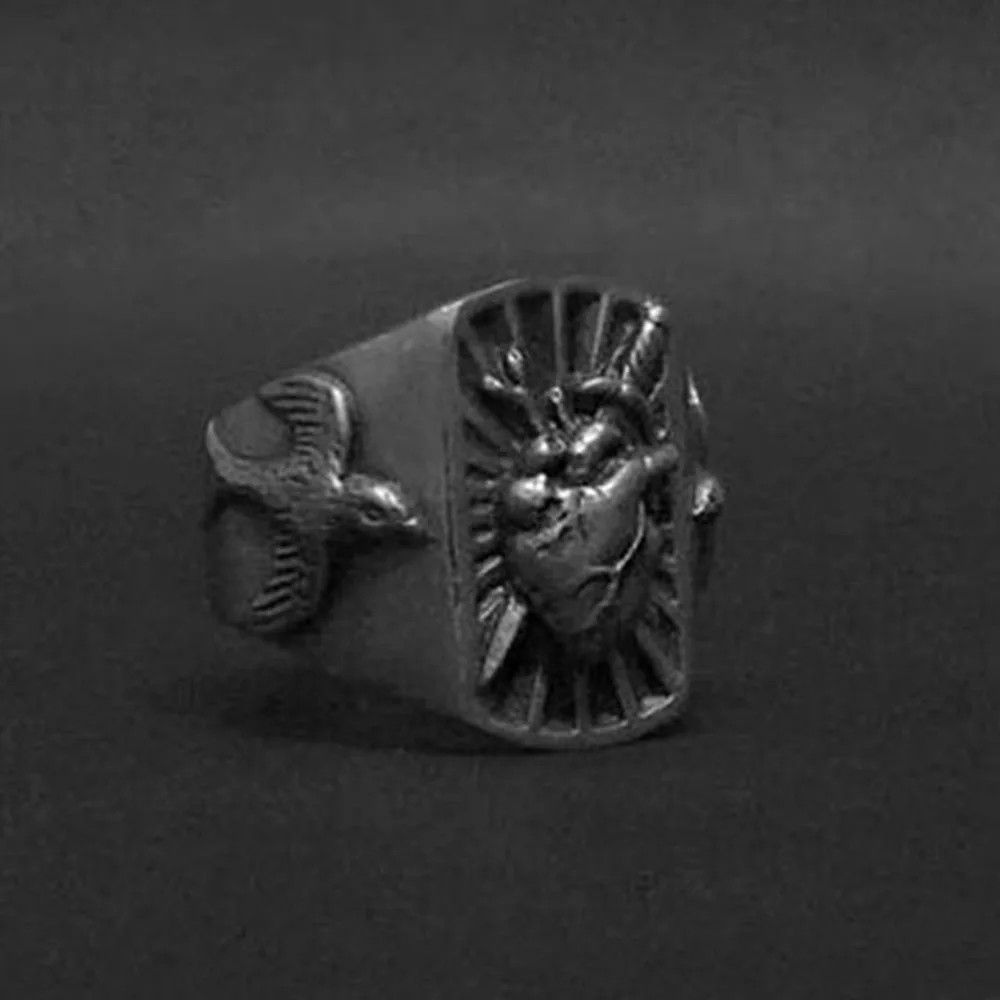 Jewelry Punk Heart & Dagger Ring Size ONE SIZE - 1 Thumbnail