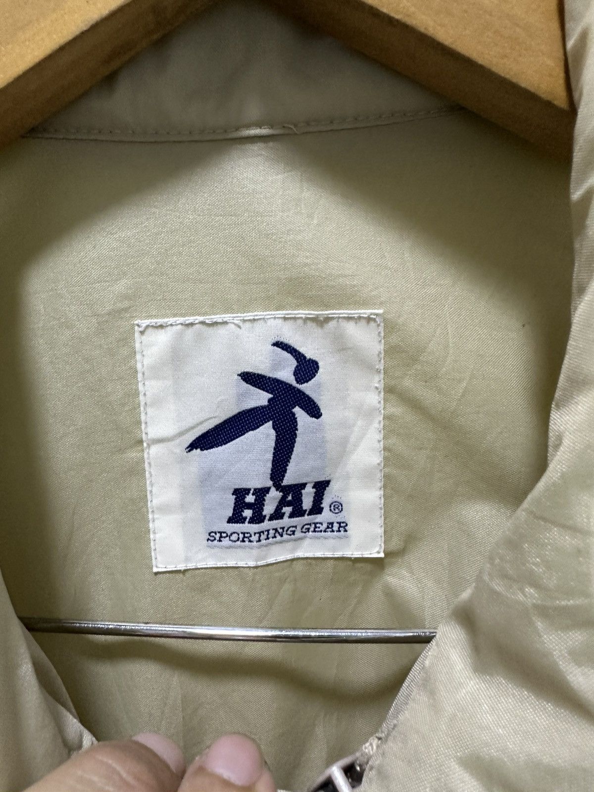 Issey Miyake Vintage Hai Sporting Gear Issey Miyake Nylon Jacket Be Happy Size US M / EU 48-50 / 2 - 4 Thumbnail