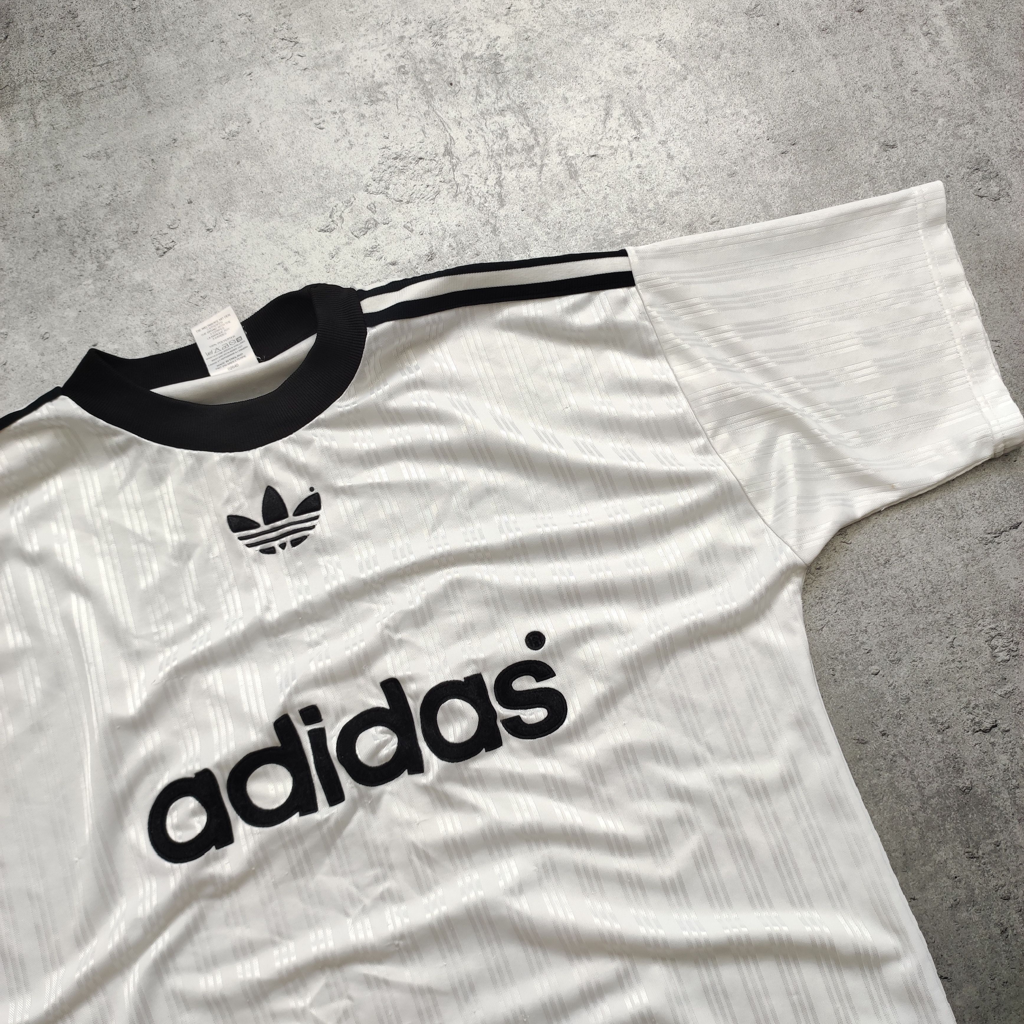 Vintage Vintage 90s OG Adidas Originals Spelout Football Jersey Size US M / EU 48-50 / 2 - 4 Thumbnail